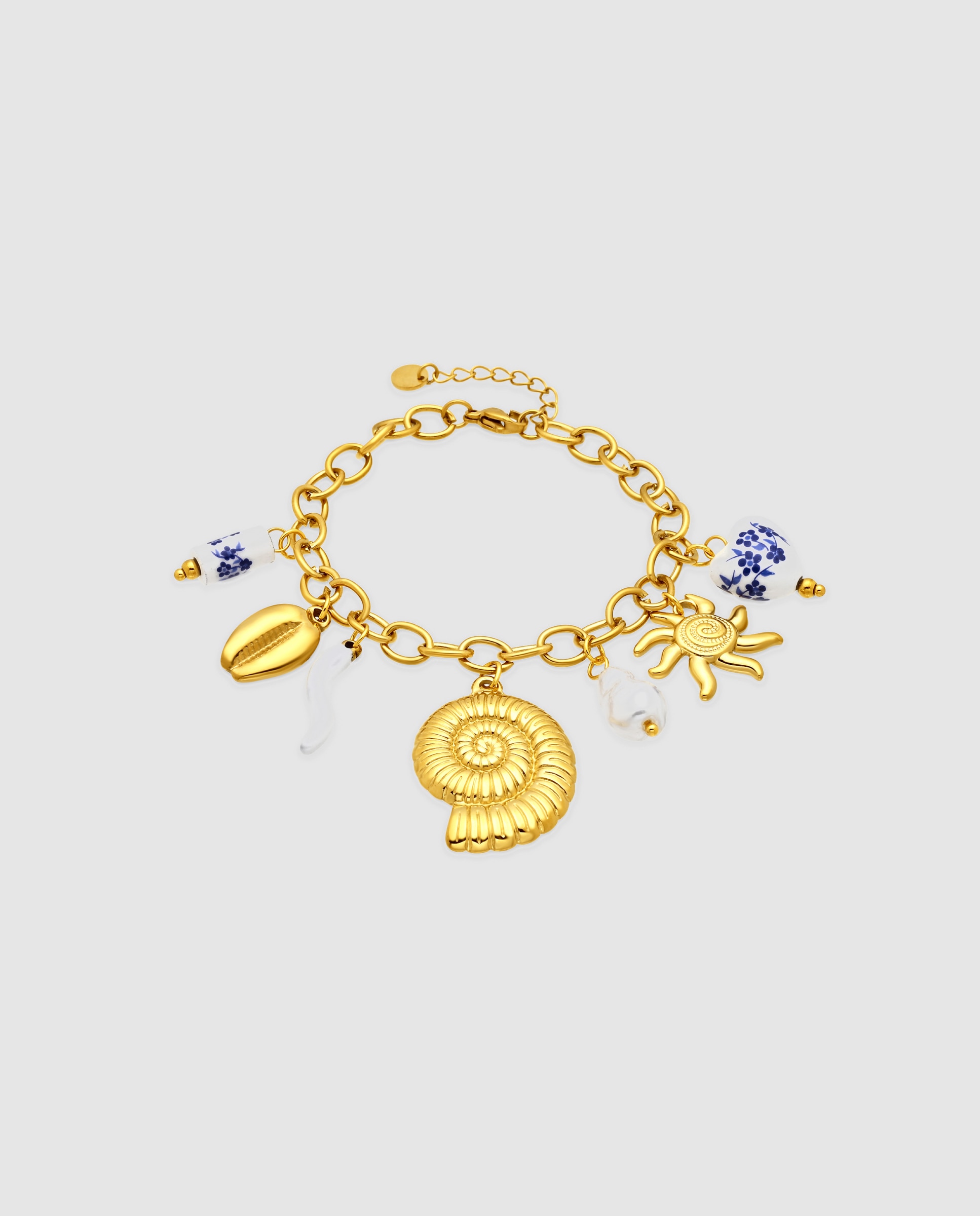 Imagem 0 de Pulseira com Charms Boho de Aço Acabada em Ouro Amarelo 18 Quilates com Pérola Branca
