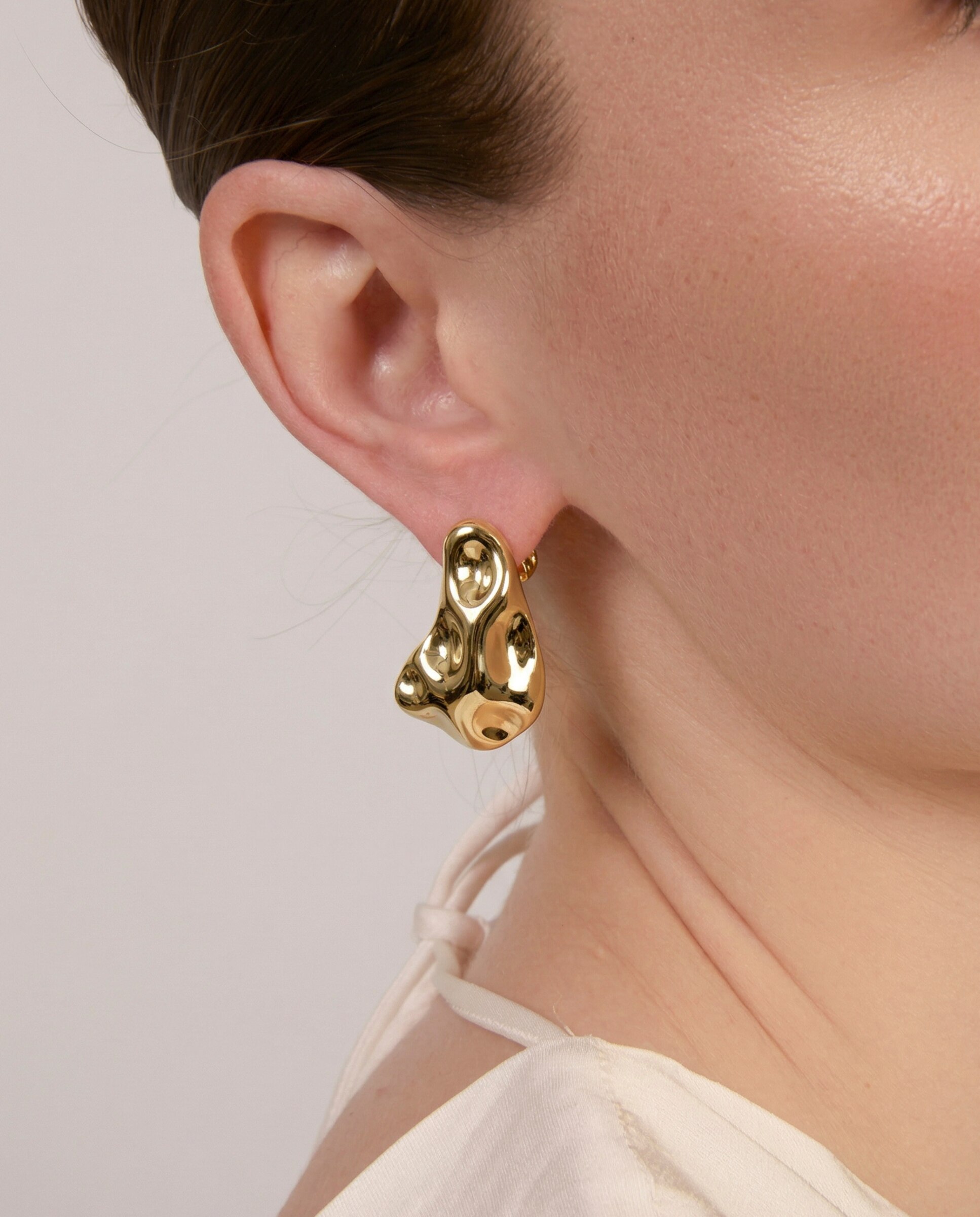 Brincos Boho de Aço com Acabamentos em Ouro Amarelo 18 Quilates Dourado-4