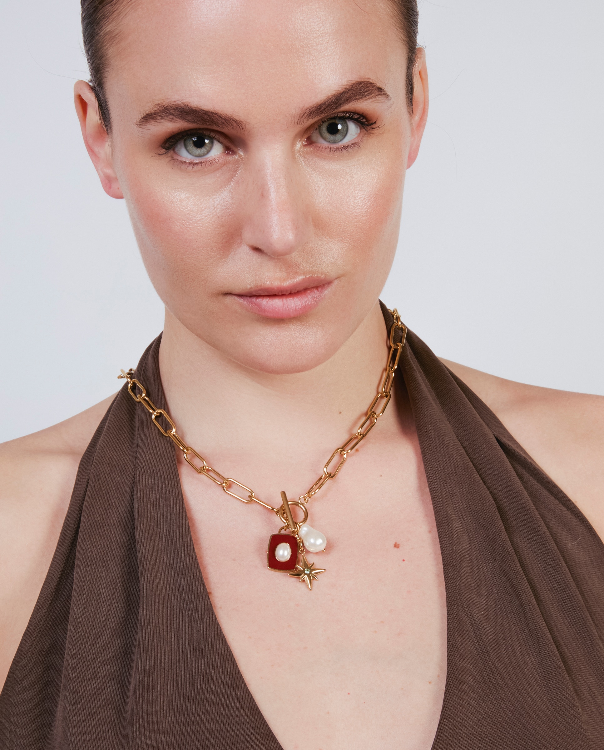 Colar Boho de Aço em Ouro Amarelo 18 Quilates com Pérola Branca Multicolor-5