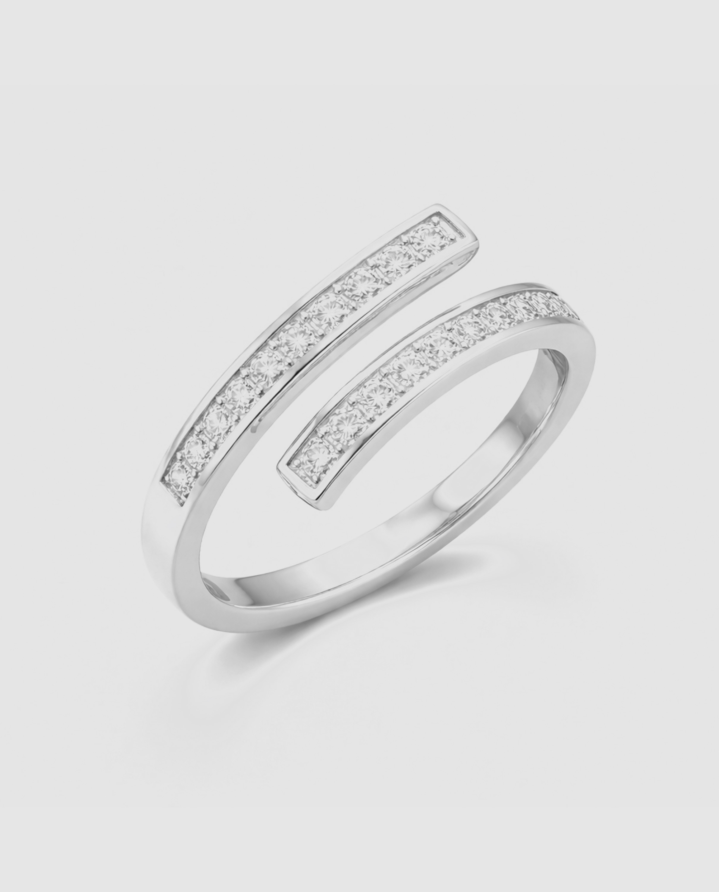 Imagem 0 de Anel Africa com Zirconita Brilhante com Acabamento em Ródio