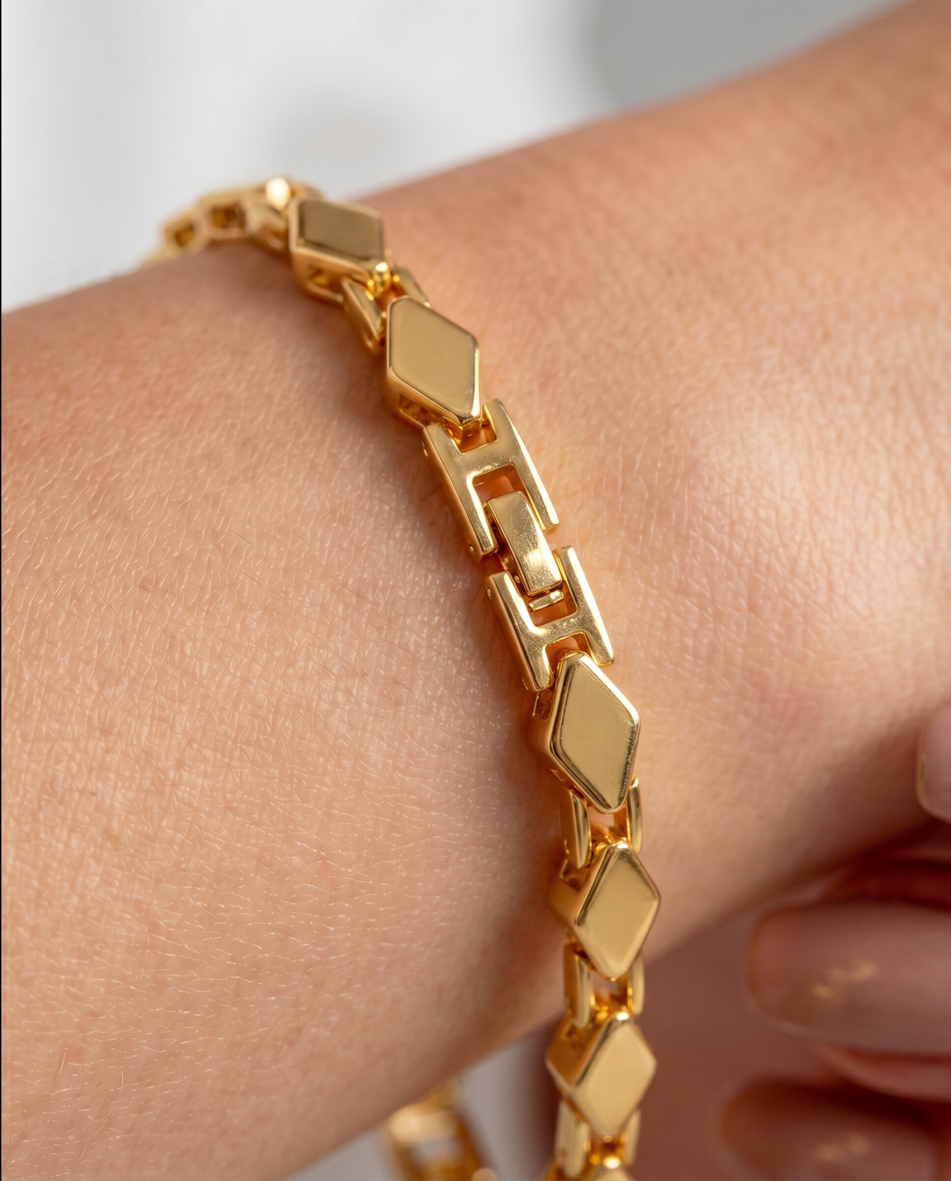Pulseira de Corrente Special Edition Acabada em Ouro Amarelo de 18k Dourado-4