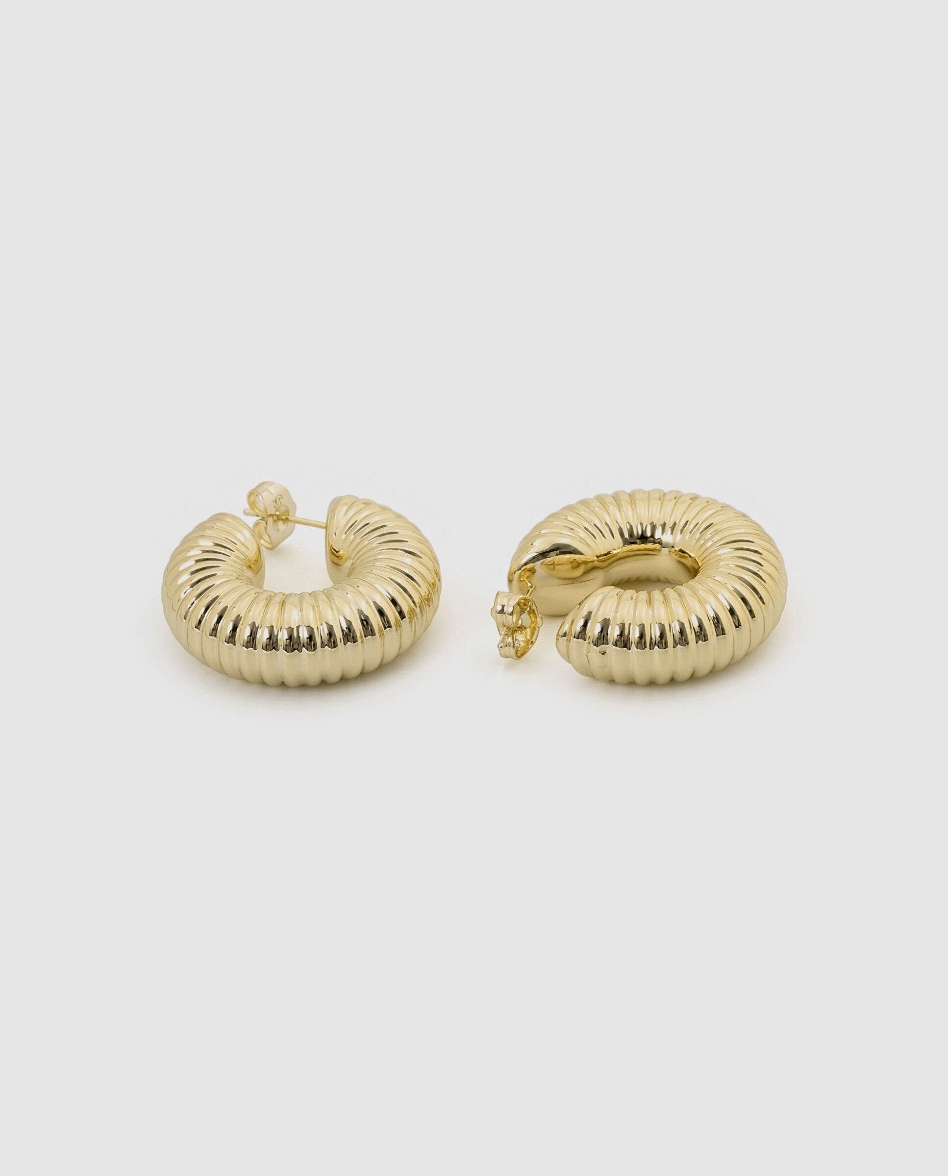 Brincos de Argola Special Edition com Acabamentos em Ouro Amarelo de 18k Dourado-6