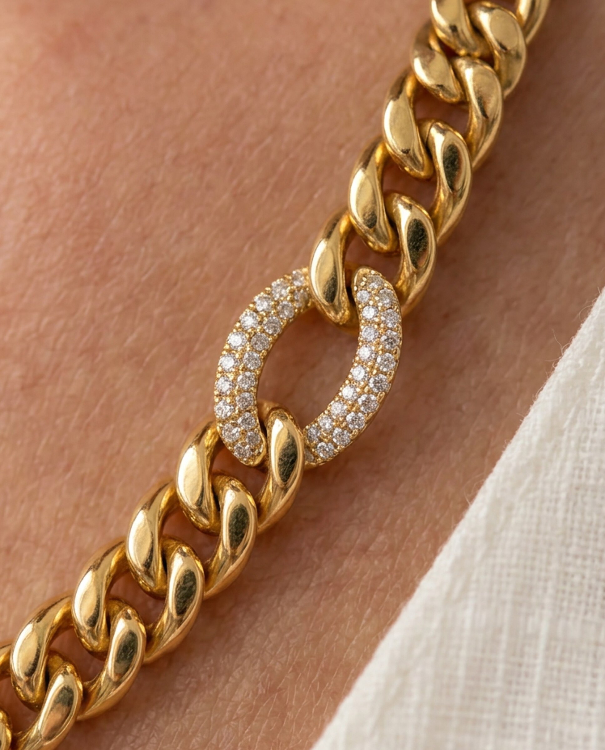 Colar Special Edition com Acabamento em Ouro Amarelo de 18k e Zirconita Brilhante Dourado-4