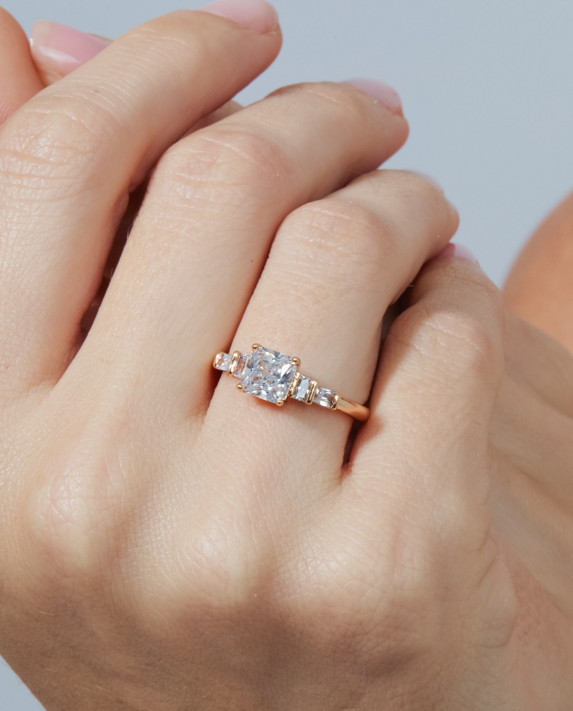 Anel Special Edition Acabado em Ouro Rosa de 18k com Zirconita Brilhante Rosa-4