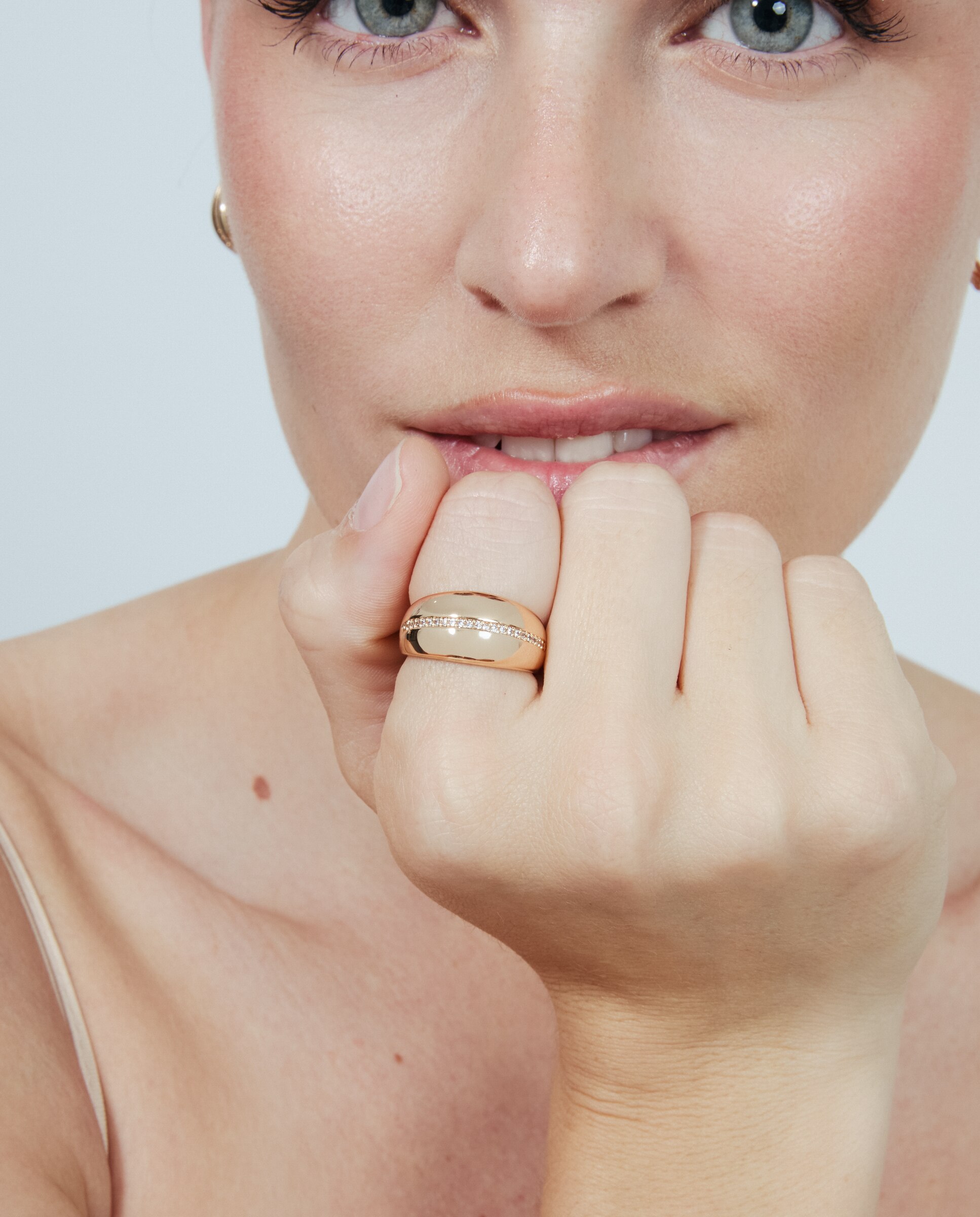 Anel Special Edition Acabado em Ouro Rosa 18k com Zirconita Brilhante Rosa-4