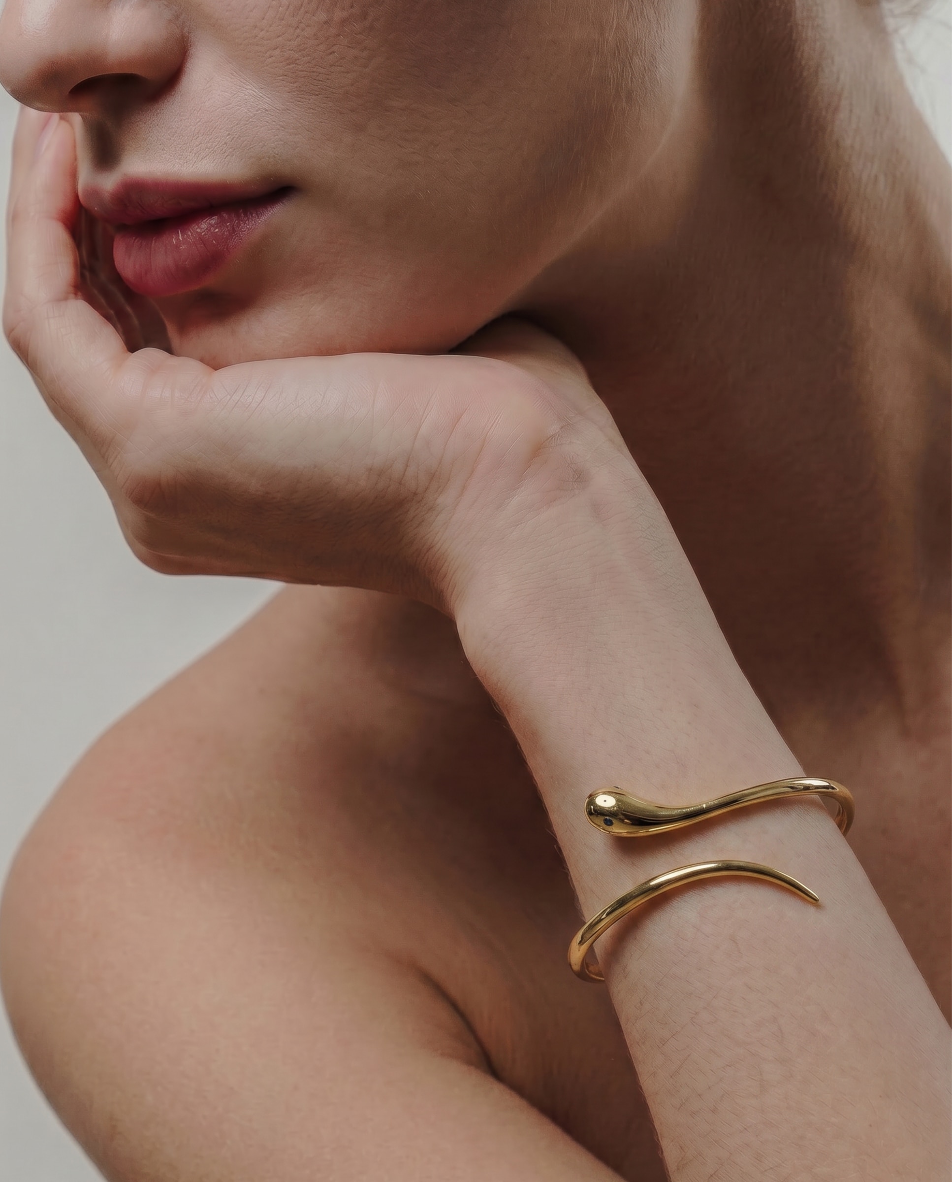 Bracelete África com Acabamento em Ouro Amarelo de 18k Dourado-5