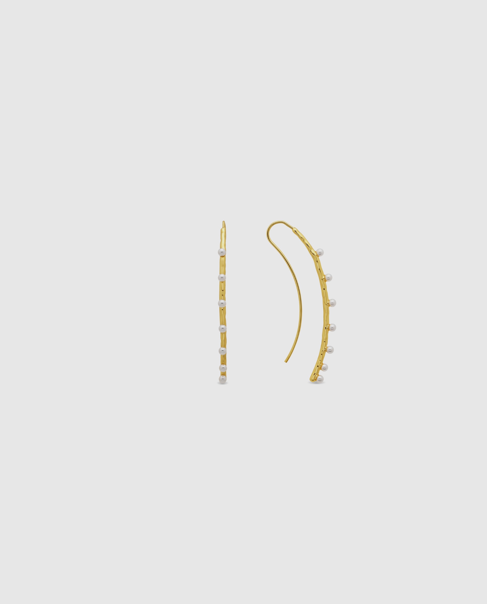 Brincos Africa com Acabamentos em Ouro Amarelo de 18k e Pérola Dourado-1