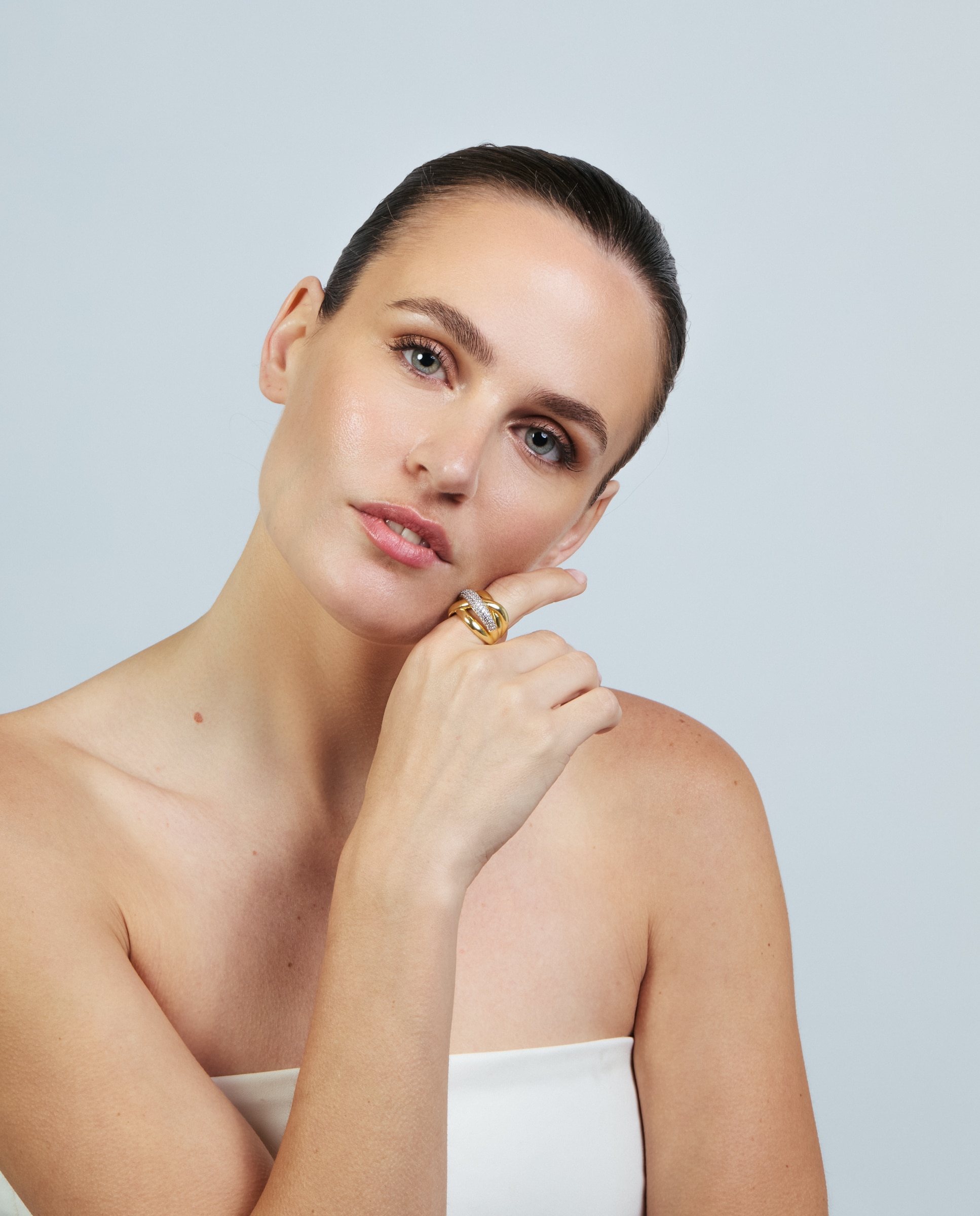 Anel Africa Acabado em Ouro Amarelo de 18k com Zirconita Brilhante Dourado-2