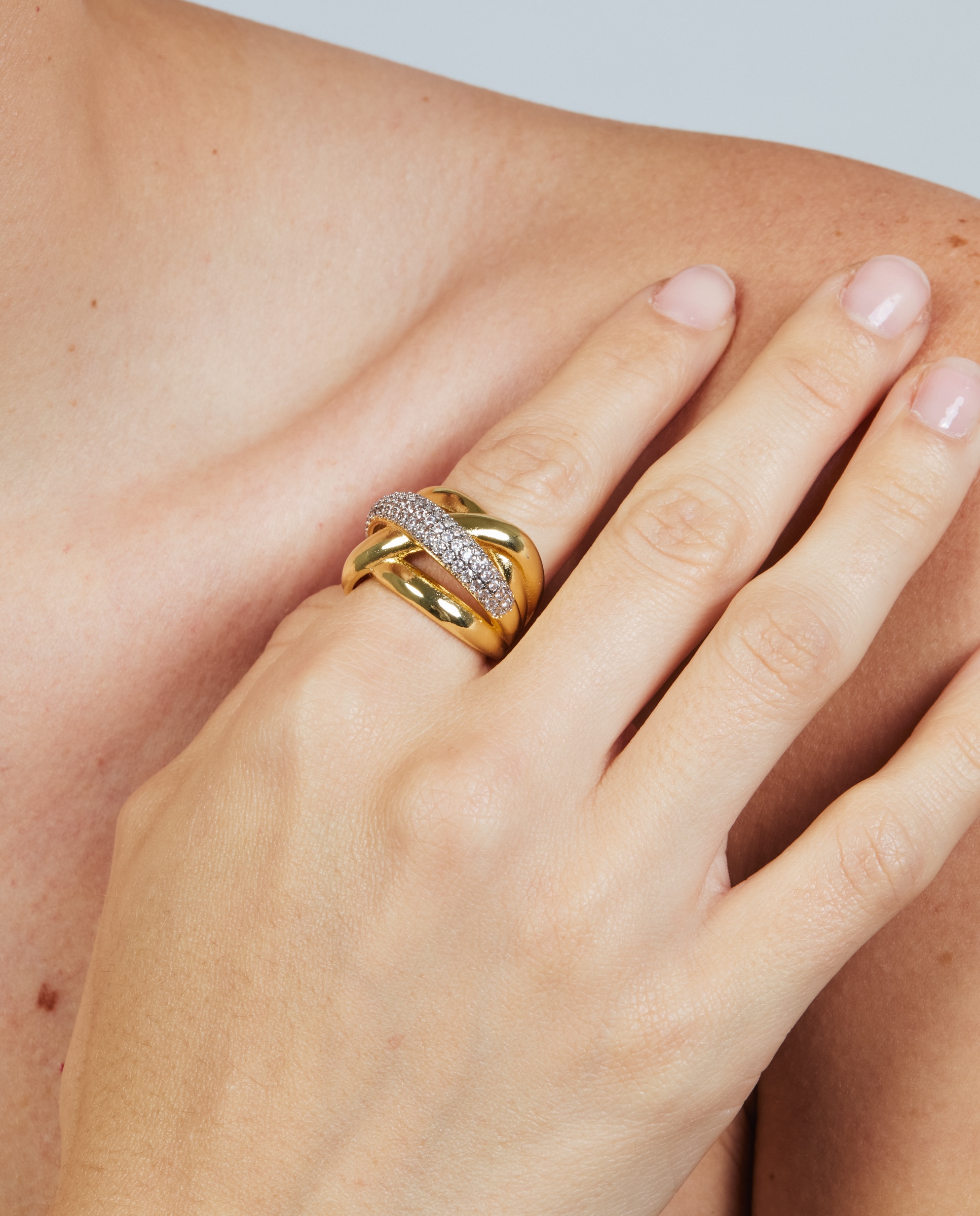 Anel Africa Acabado em Ouro Amarelo de 18k com Zirconita Brilhante Dourado-4