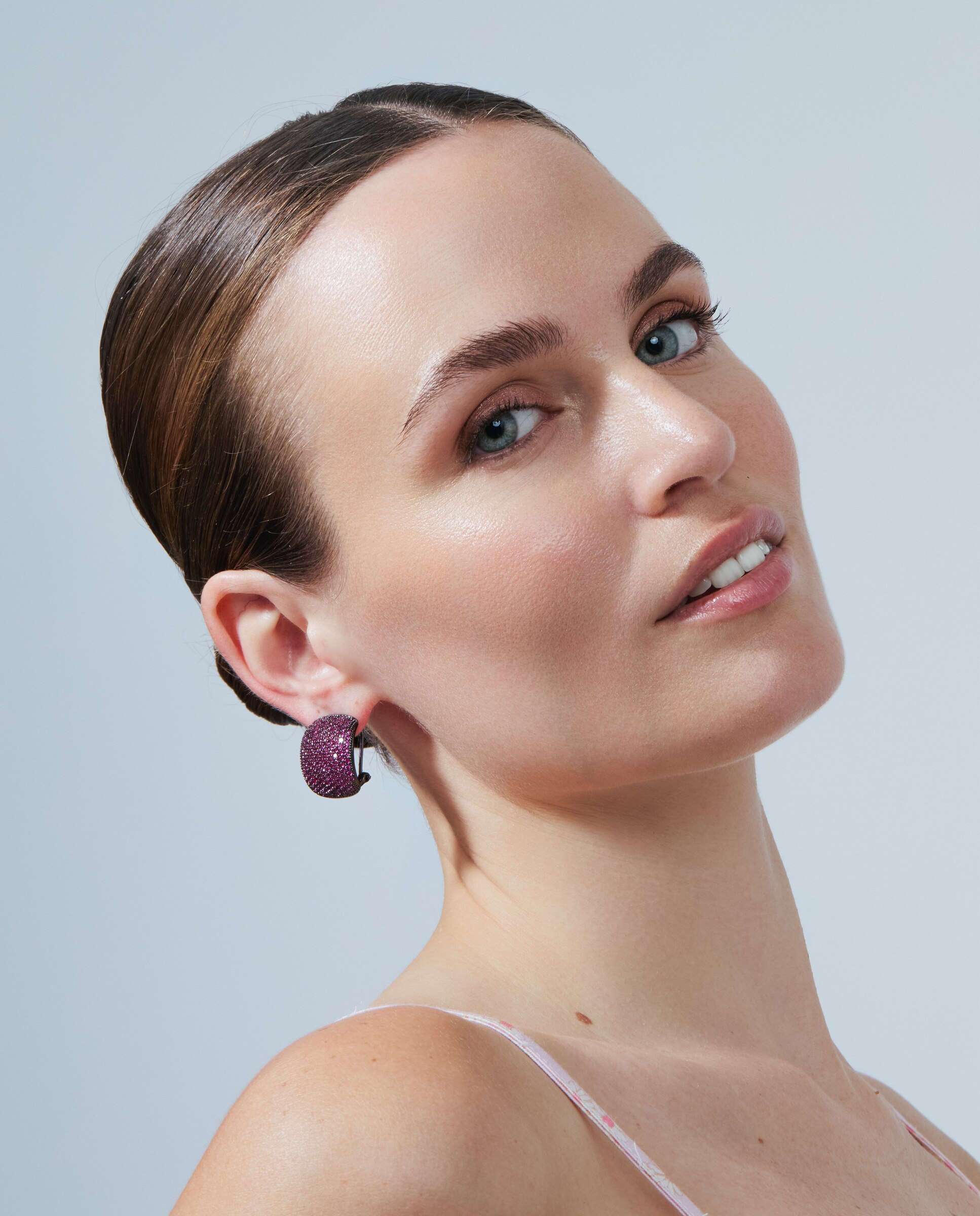 Brincos Deluxe Acabados em Prata com Zirconita Rubi Roxo-2