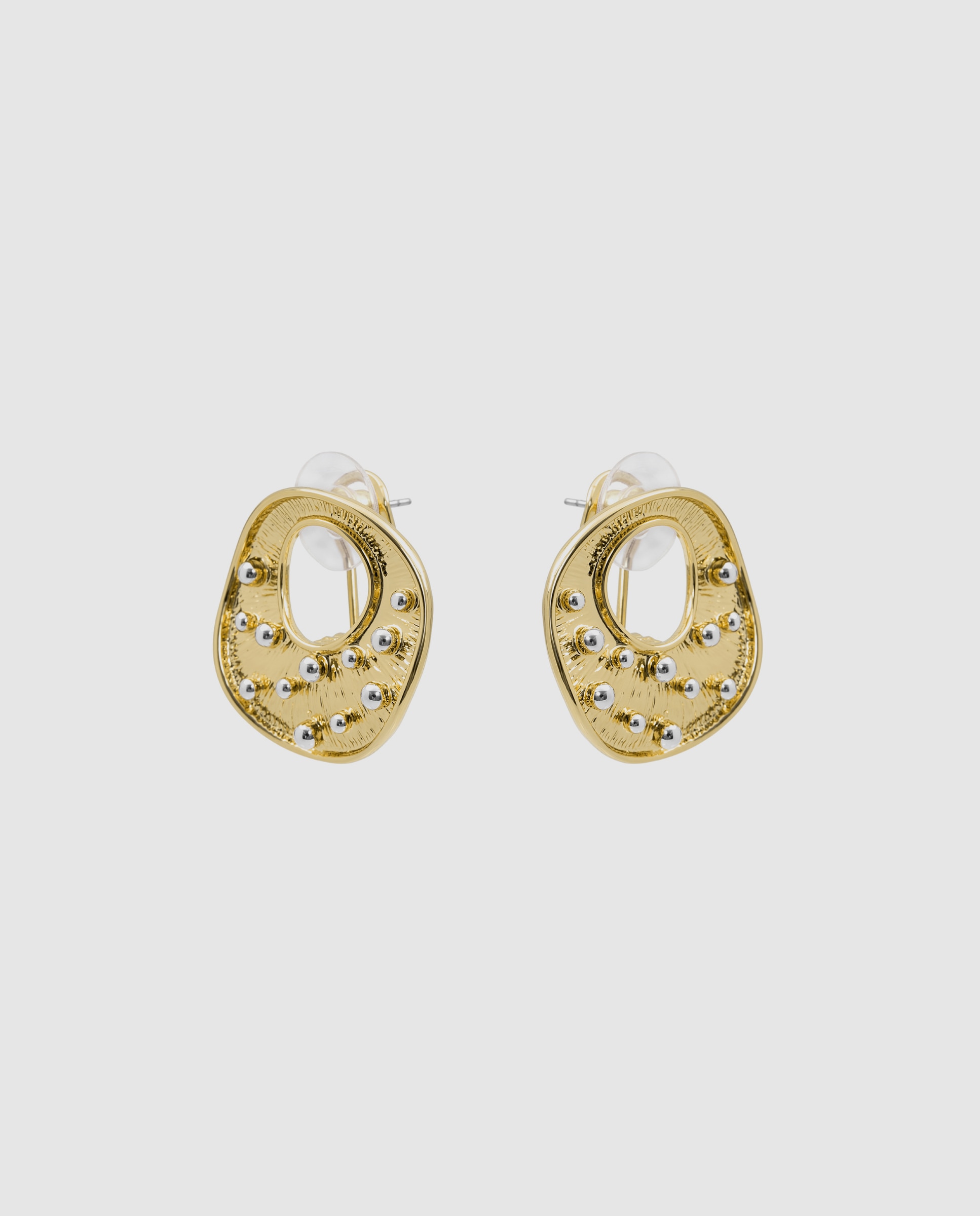 Brincos África com Acabamentos em Ouro Amarelo de 18k Dourado-3