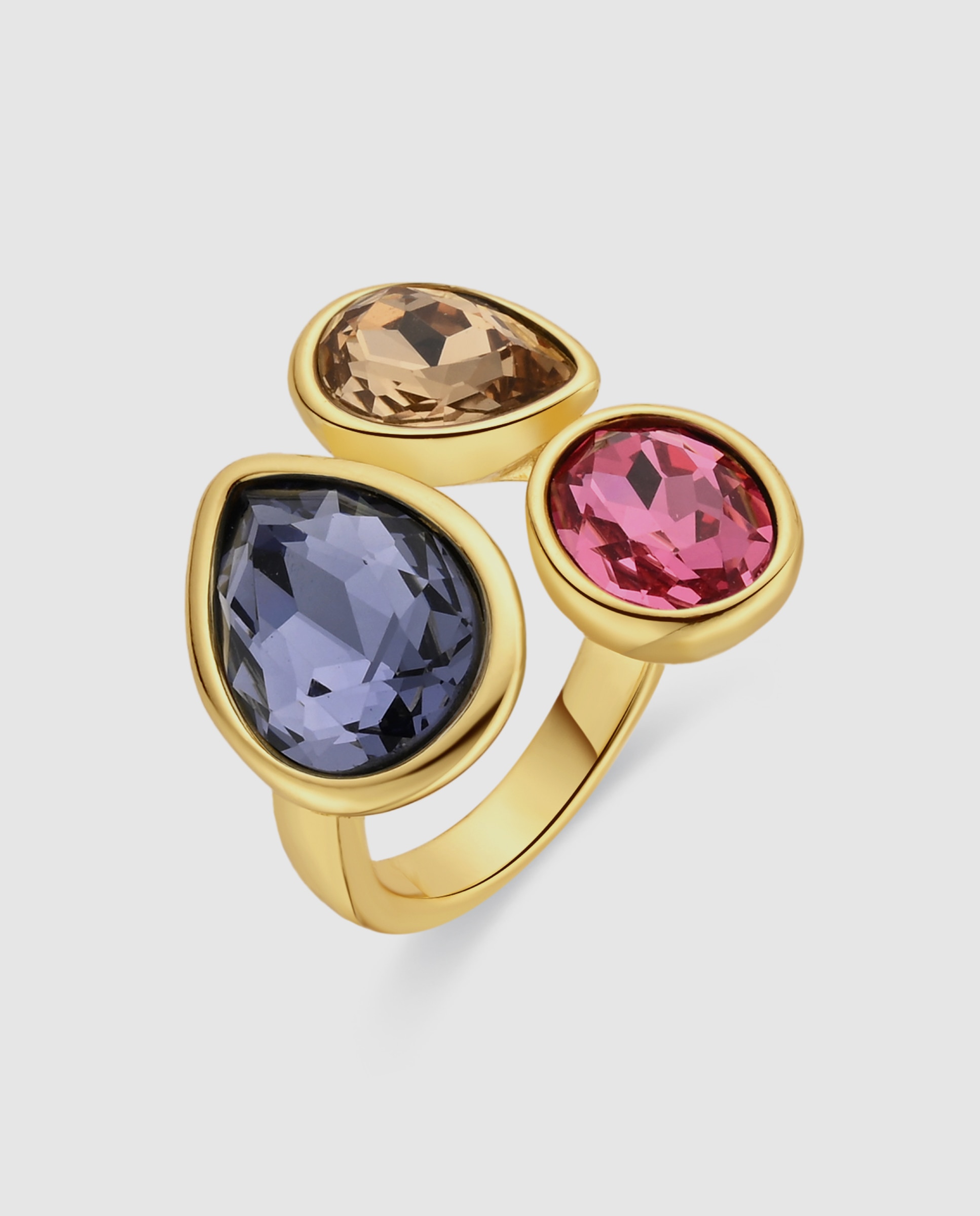 Imagem 0 de Anel Africa com Cristal Acabado em Ouro Amarelo de 18k