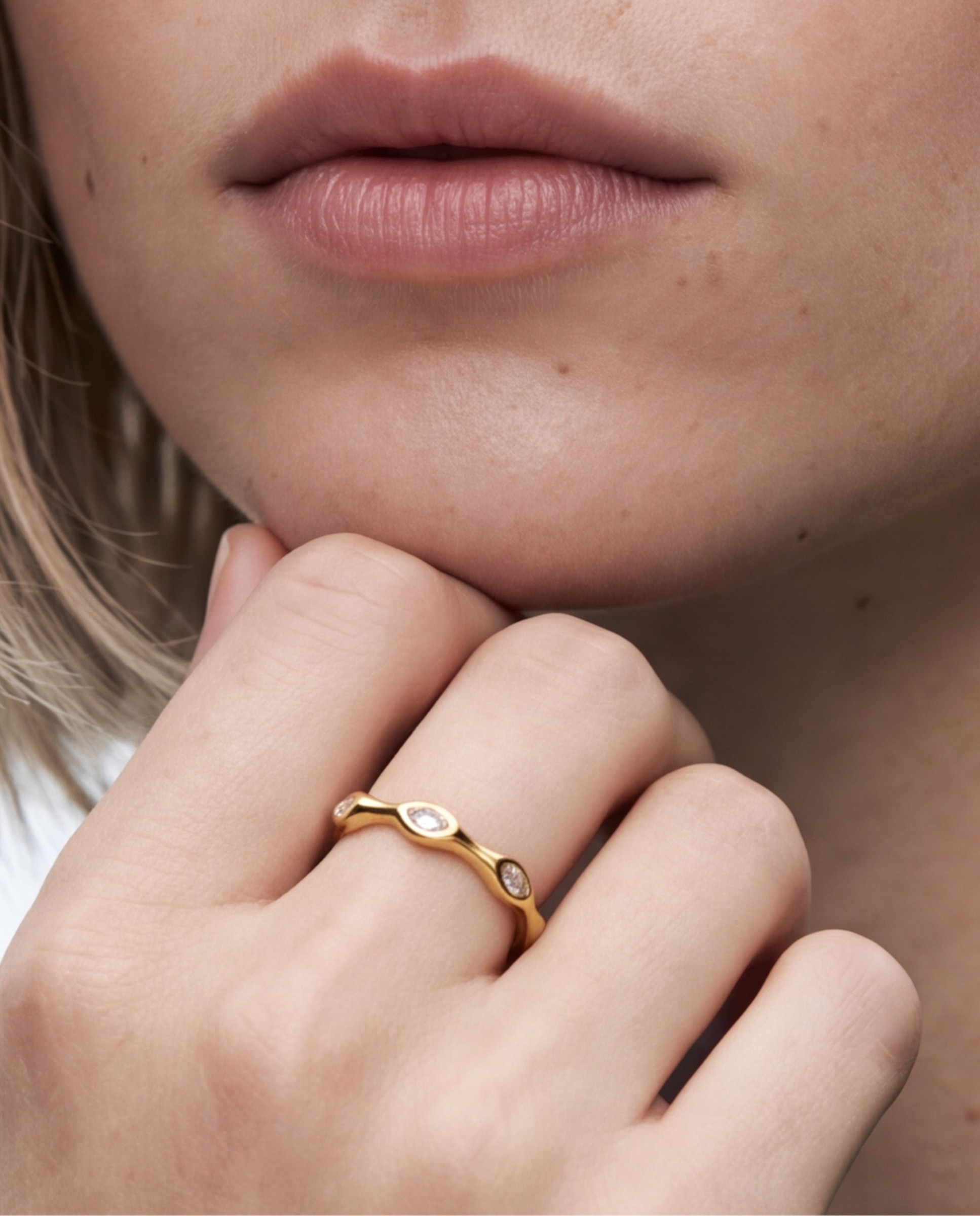 Anel Africa com Zirconita Brilhante Acabado em Ouro Amarelo de 18k Dourado-4