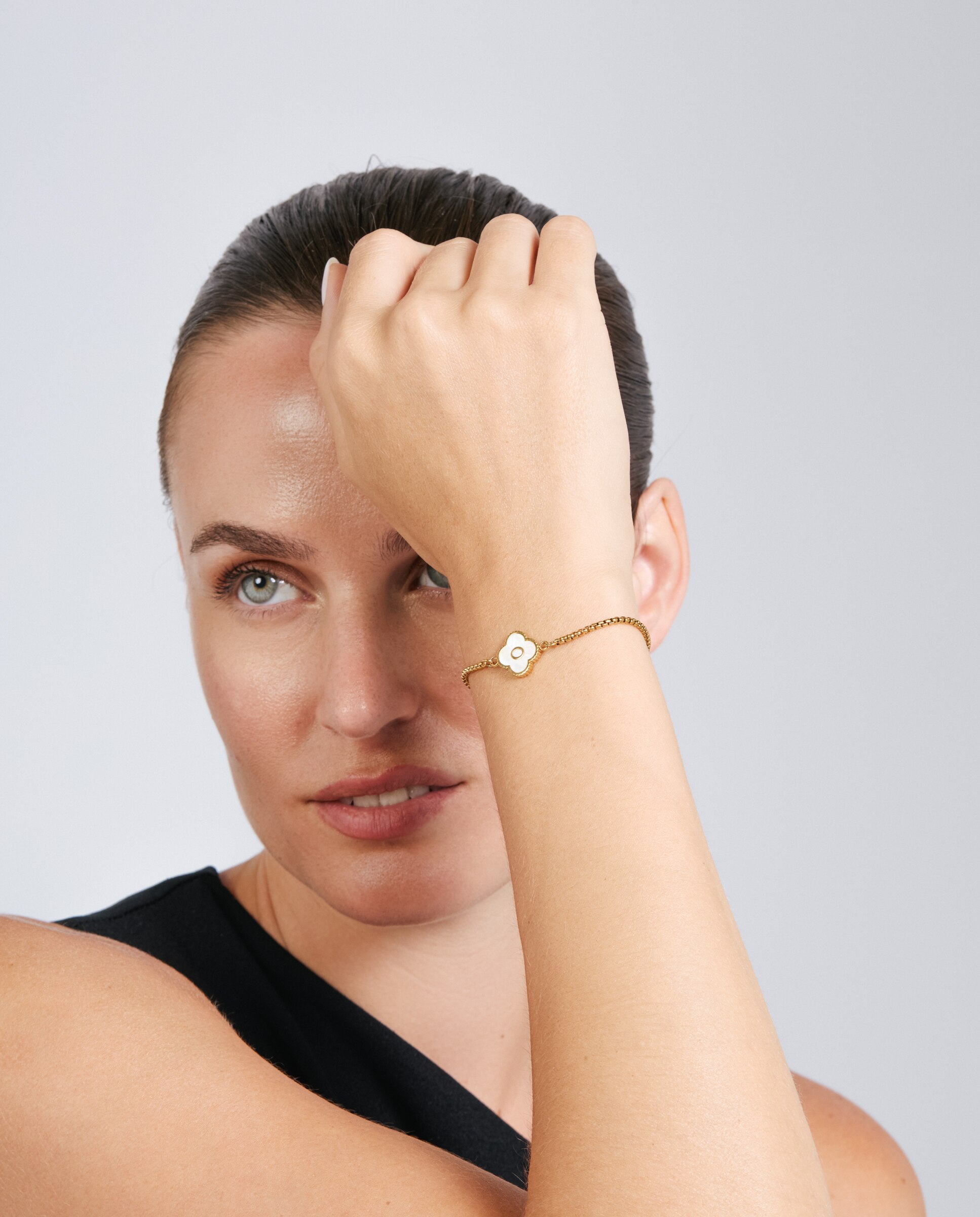 Pulseira de Corrente Letras de Aço com Madrepérola Acabada em Ouro de 18k Branco-2