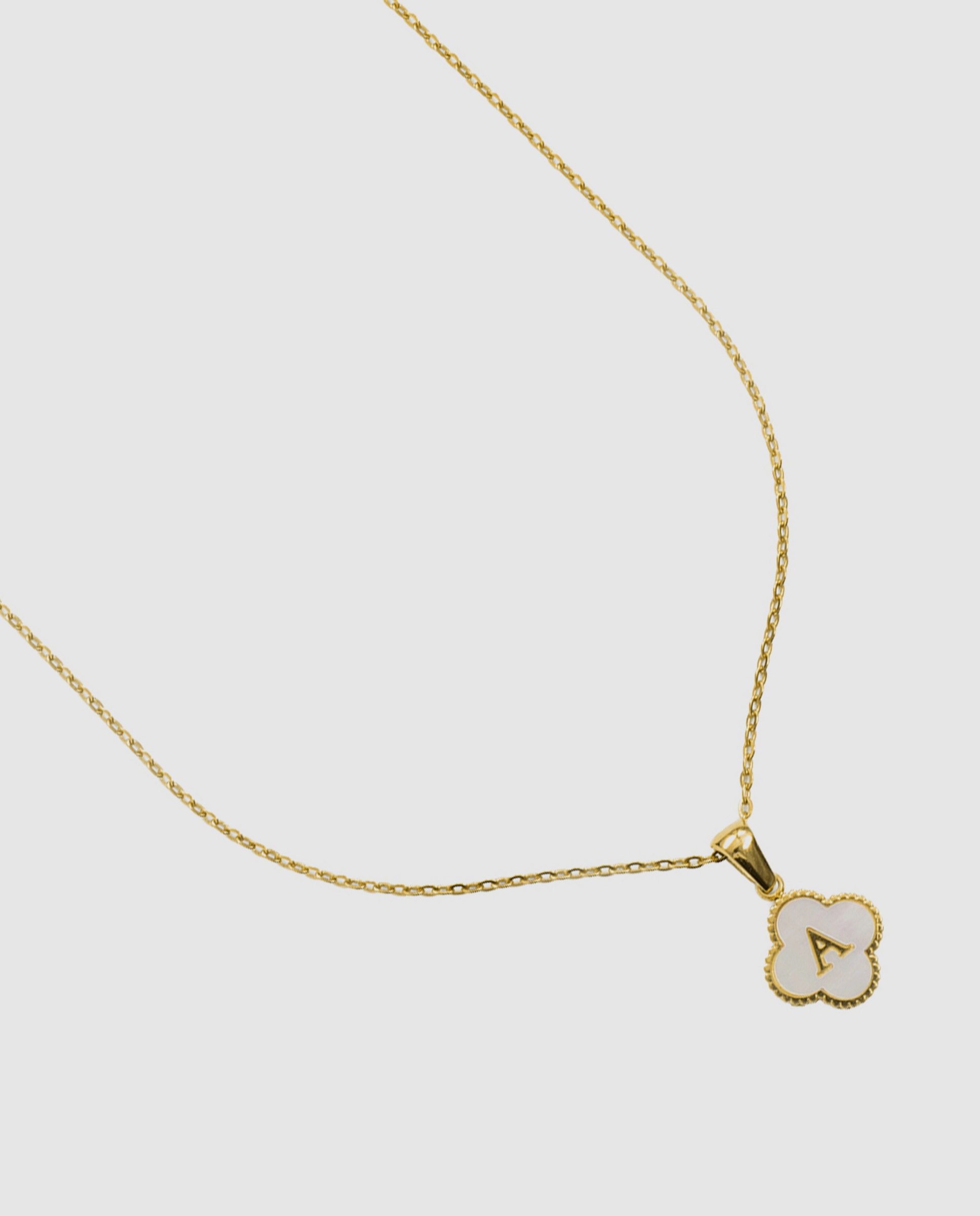 Colar Letras de Aço com Madrepérola Acabado em Ouro de 18k Branco-6