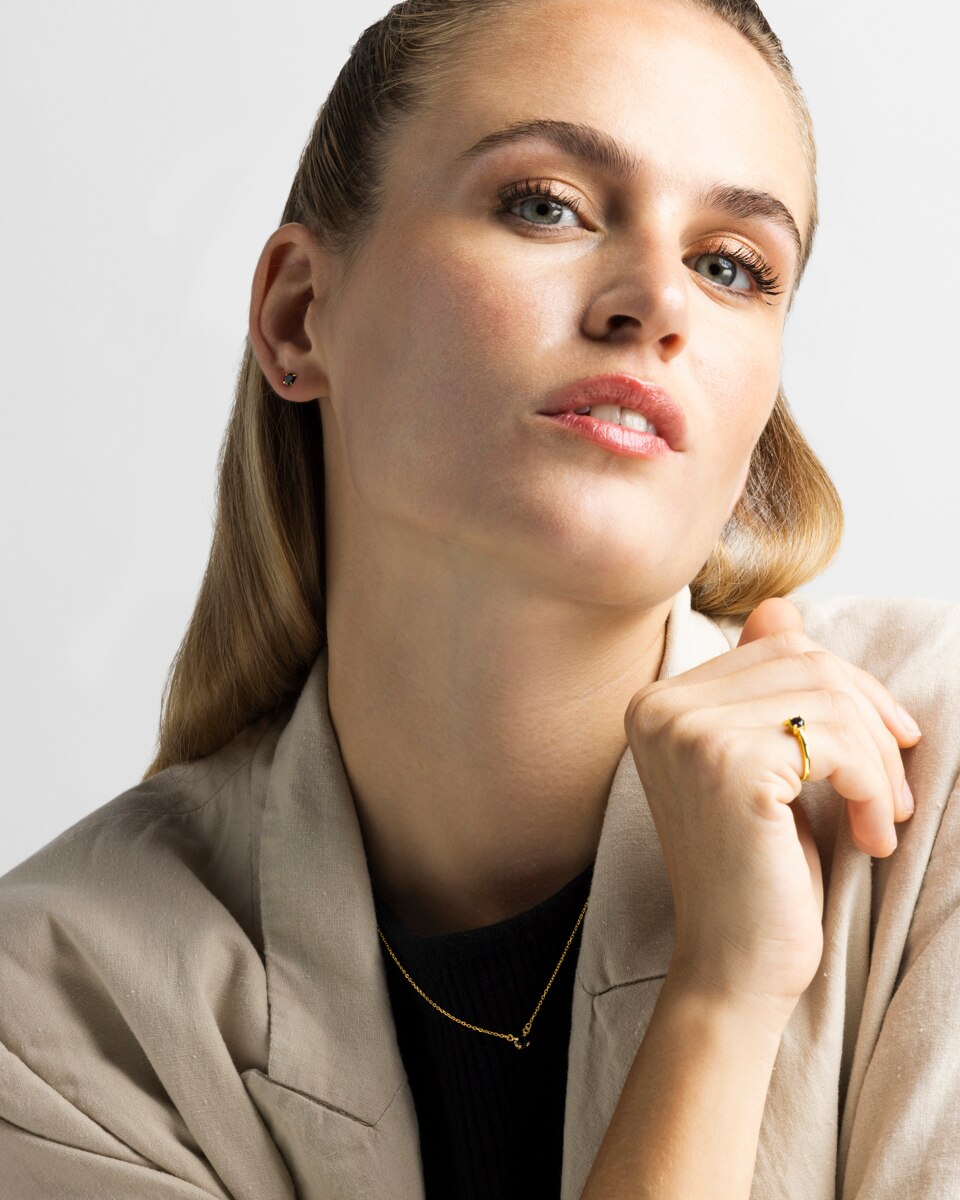 Anel África Moda de Prata de Lei 925 com Acabamento em Ouro Amarelo de 18 Quilates com Zirconita Onix Ouro / Prata-4