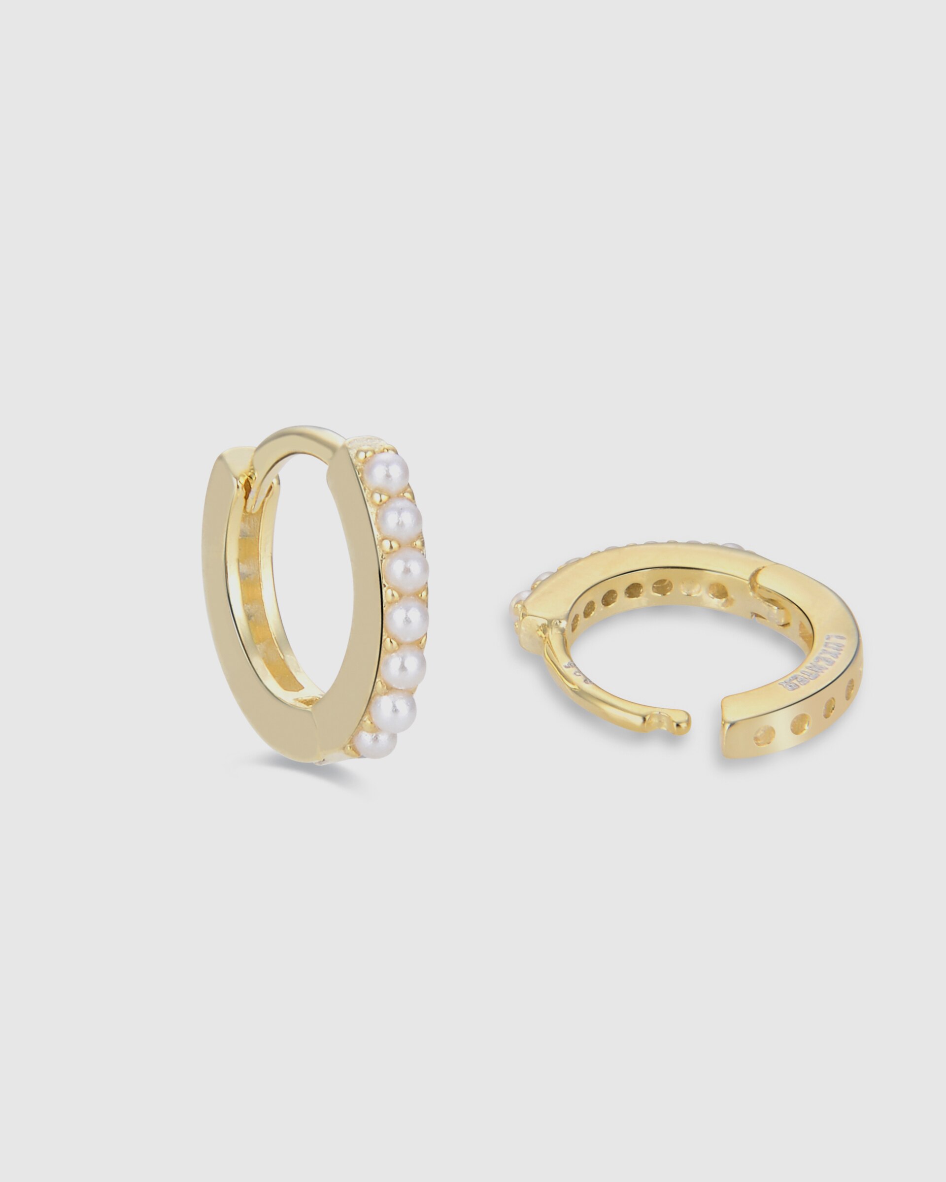 Brincos de Argola Essential de Prata de Lei 925 Acabados em Ouro Amarelo de 18 Quilates com Pérola Branca Ouro-4