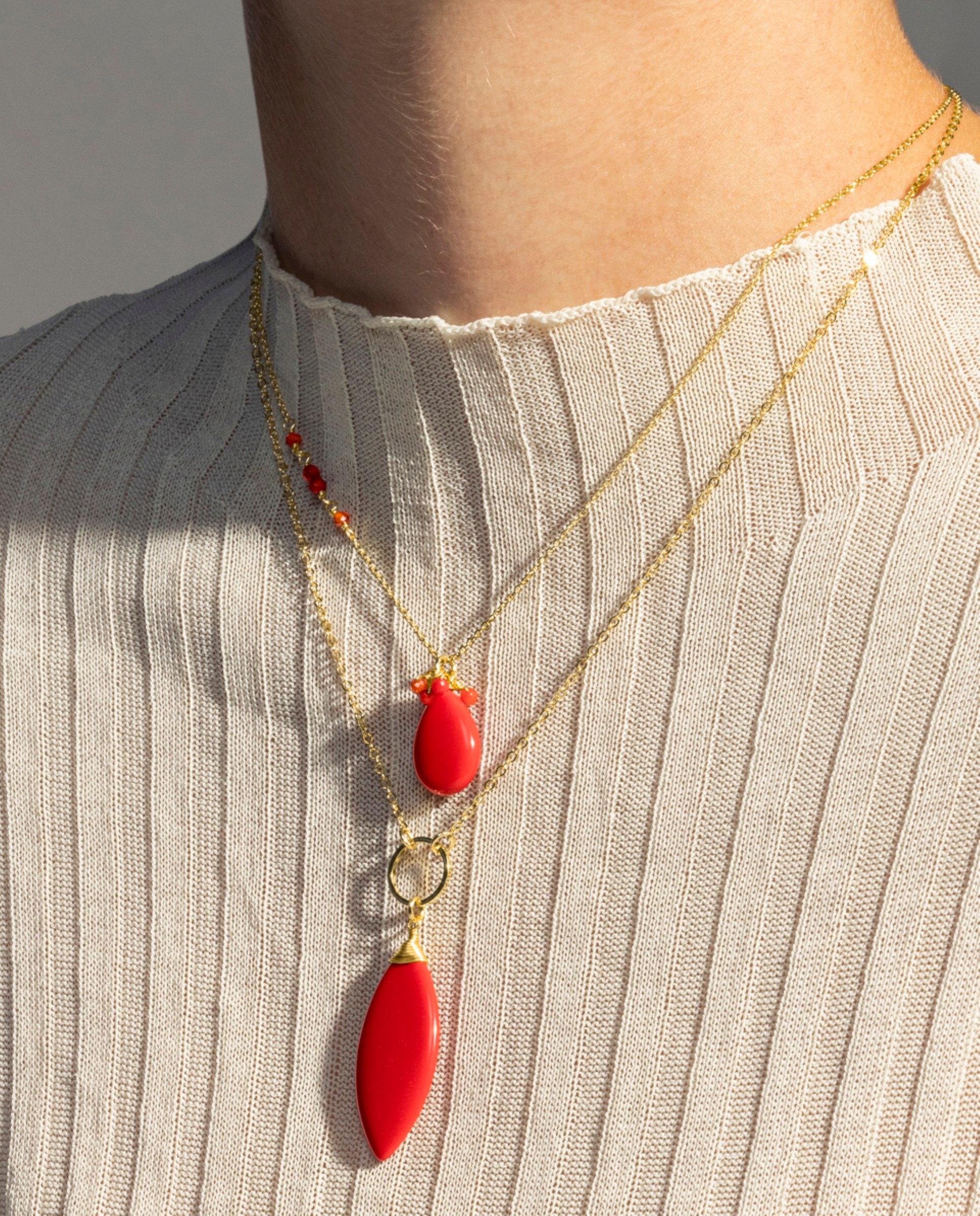 Colar África Moda Acabado em Ouro de 18 Quilates com Coral Vermelho-3