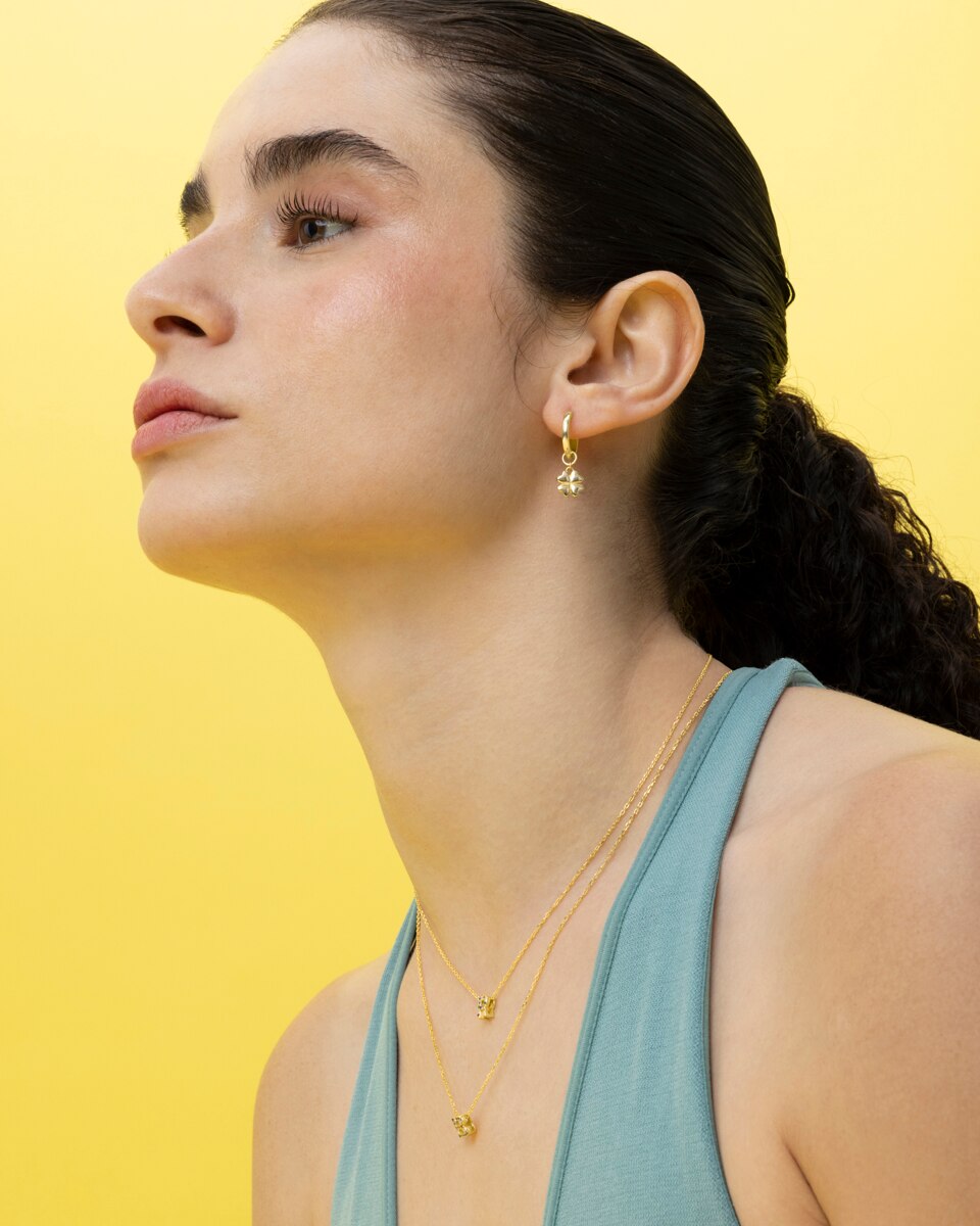 Colar Alphabet de Prata de Lei 925 com Acabamento em Ouro de 18 Quilates e Zirconita Multicolor Ouro-2