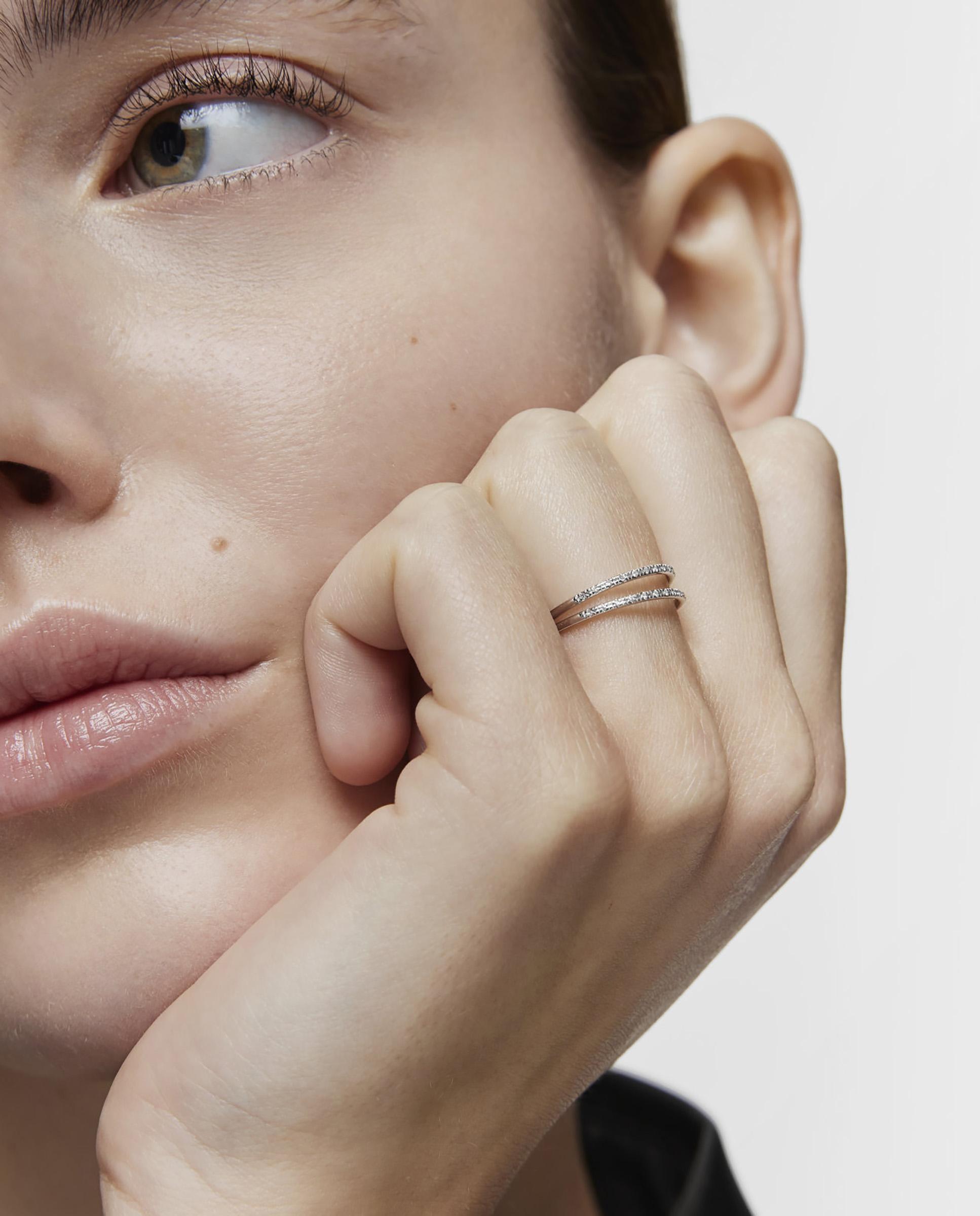 Anel Diamonds de Ouro Branco com Diamantes Branco-5