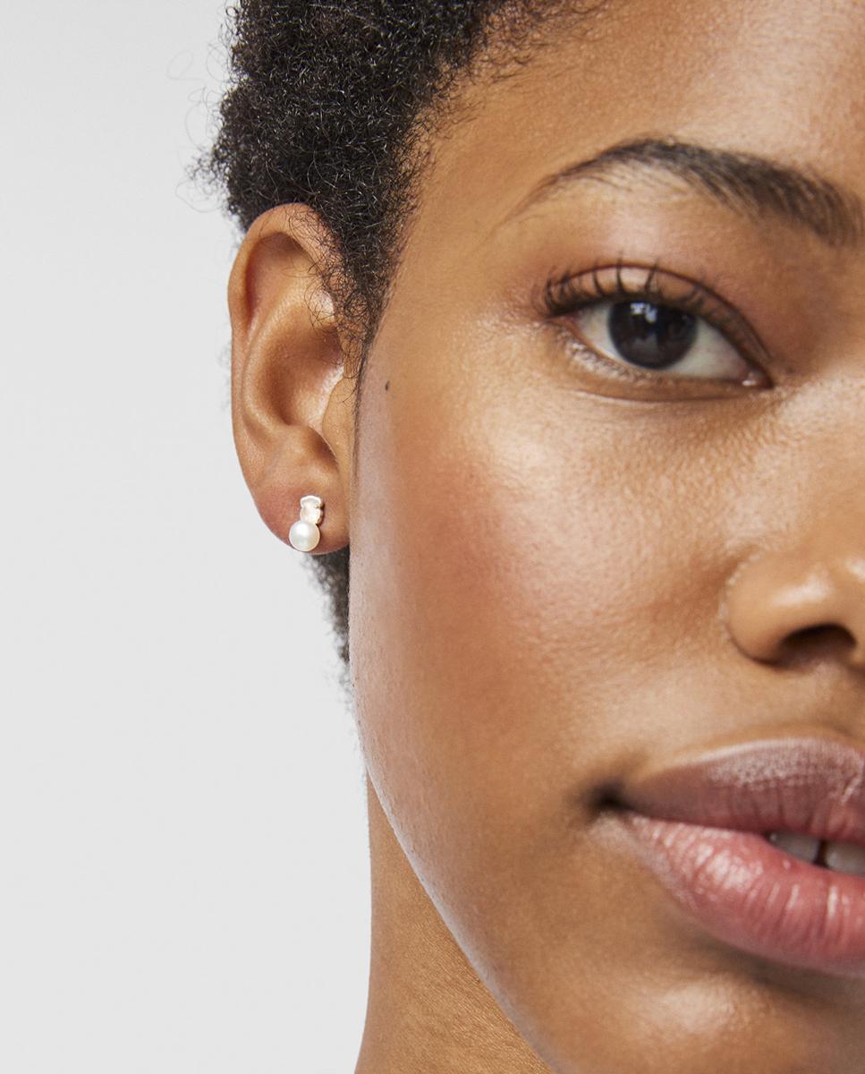 Brincos Tuyo Mini em Prateado com Quartzo Rosa e Pérola 4