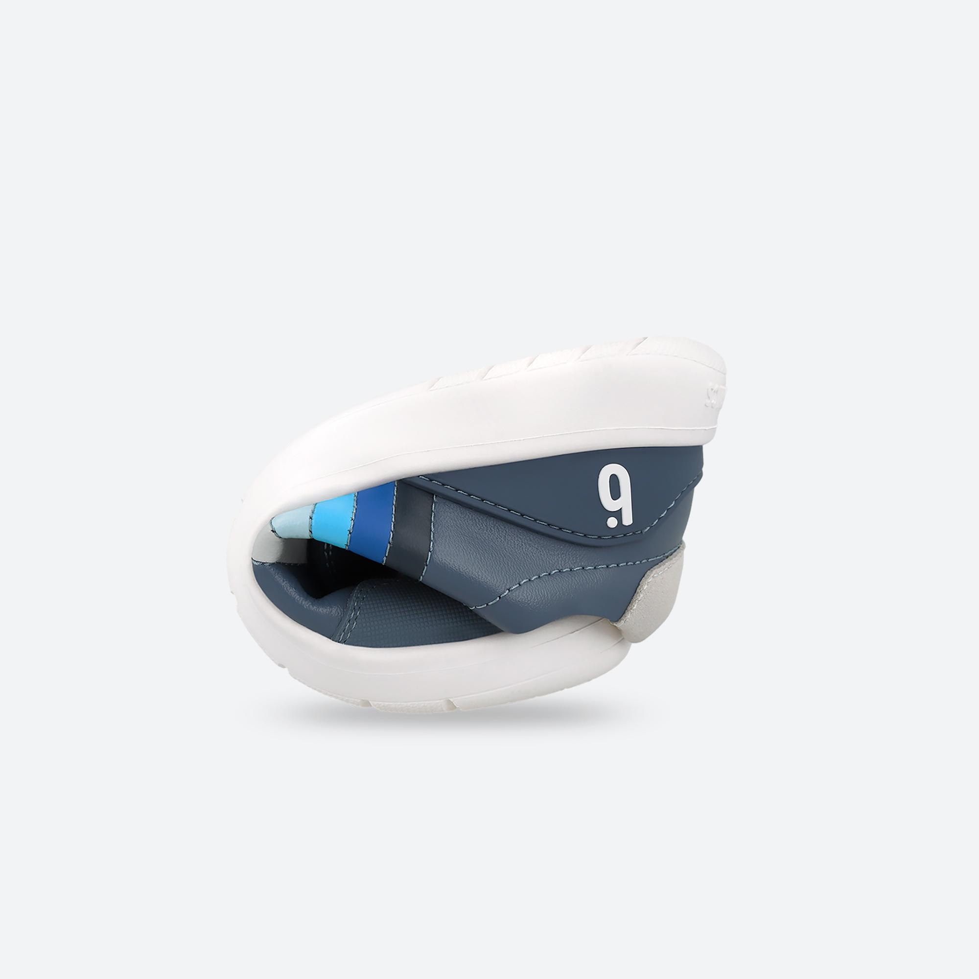 Sapatilhas de Pele Infantil com Velcro Azul-4