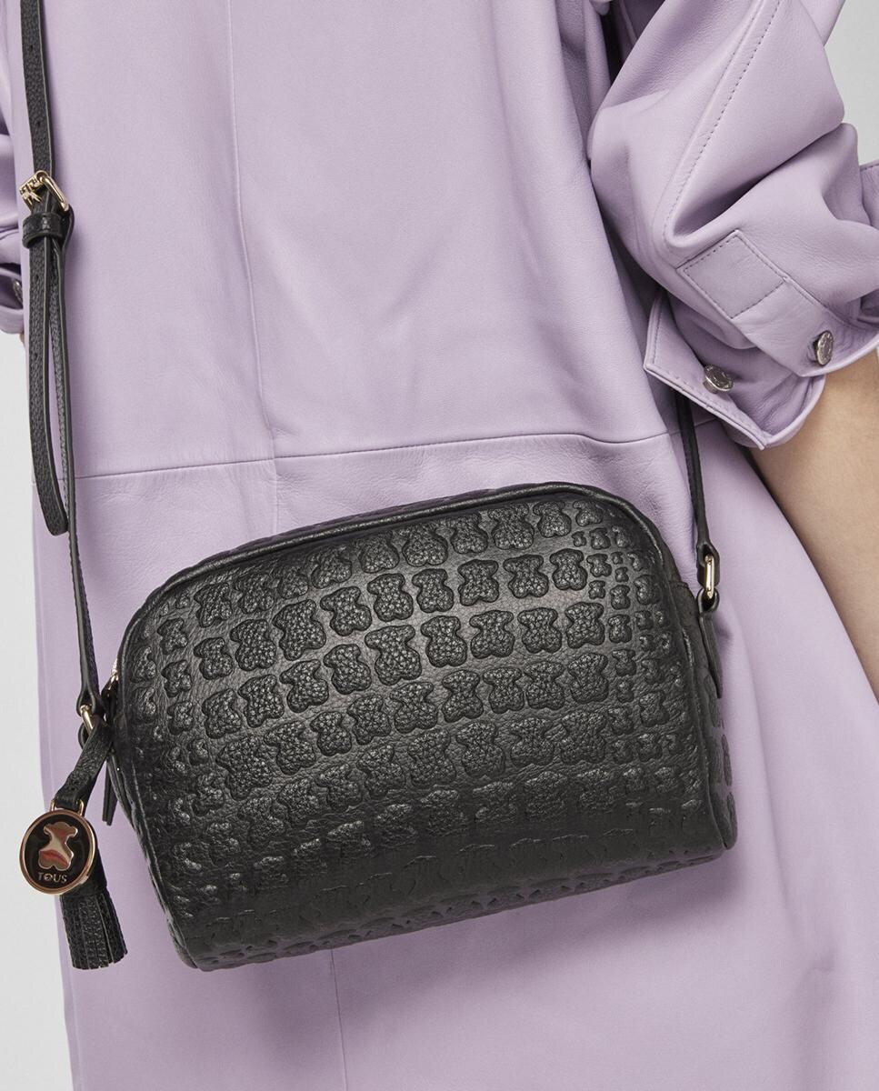 Mala a Tiracolo Sherton Lisa com Textura Rugosa Preto-4