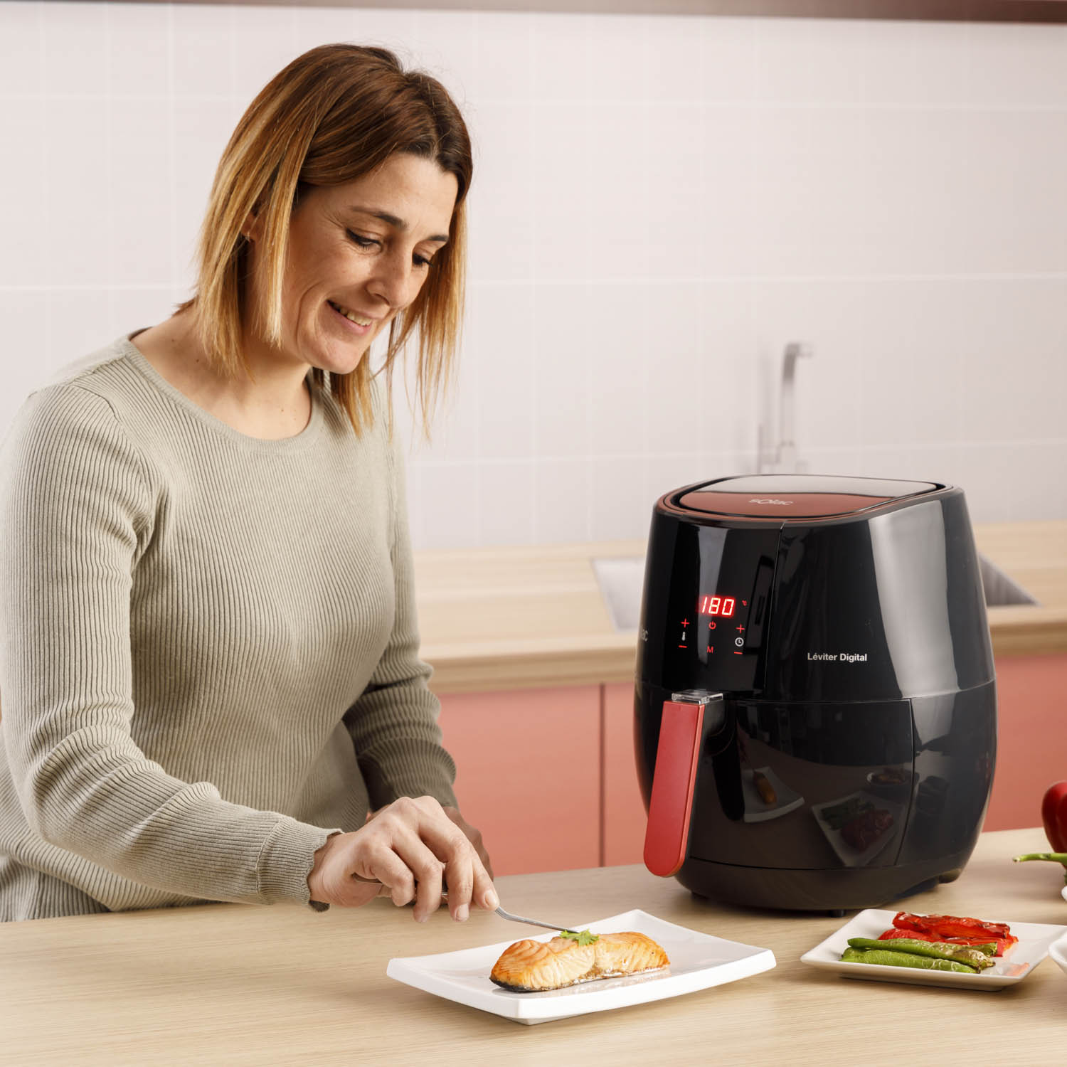 Fritadeira de Ar Quente Solac Leviter Digital 3,5L com 9 programas 1500W Preto-6