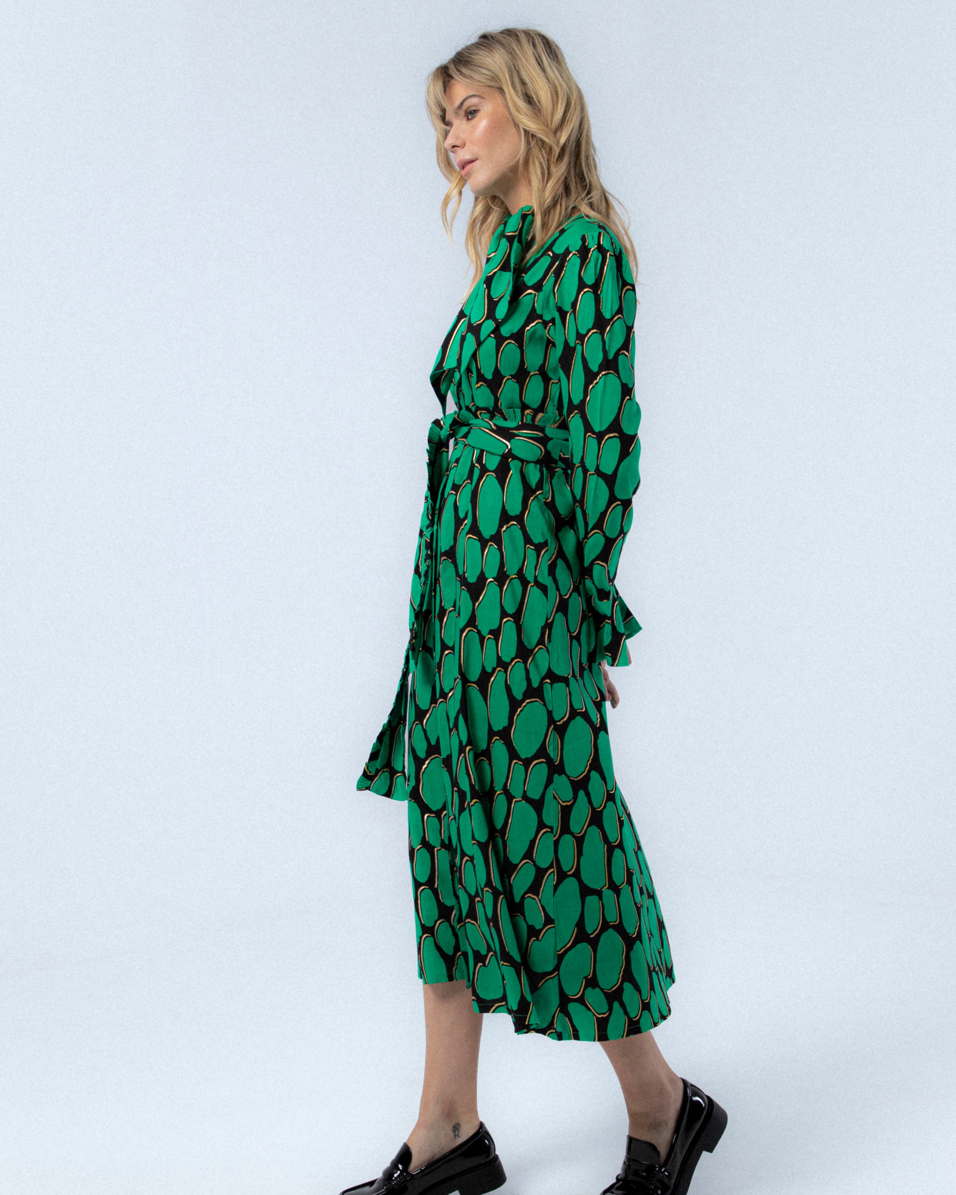 Vestido Comprido com Gola em V com Estampado Abstrato Victoria Verde-4