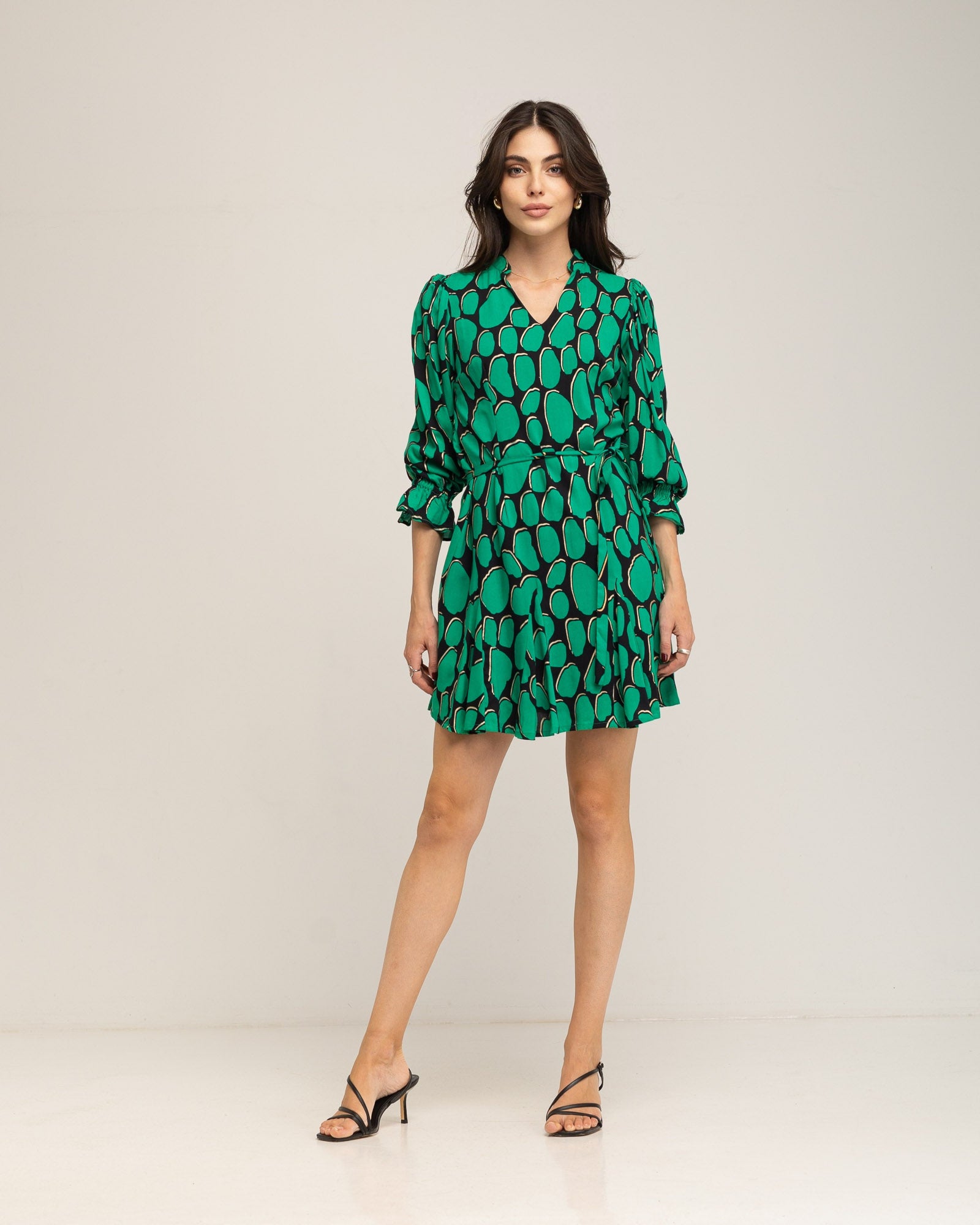 Vestido Curto Gola em V Victoria Verde-2