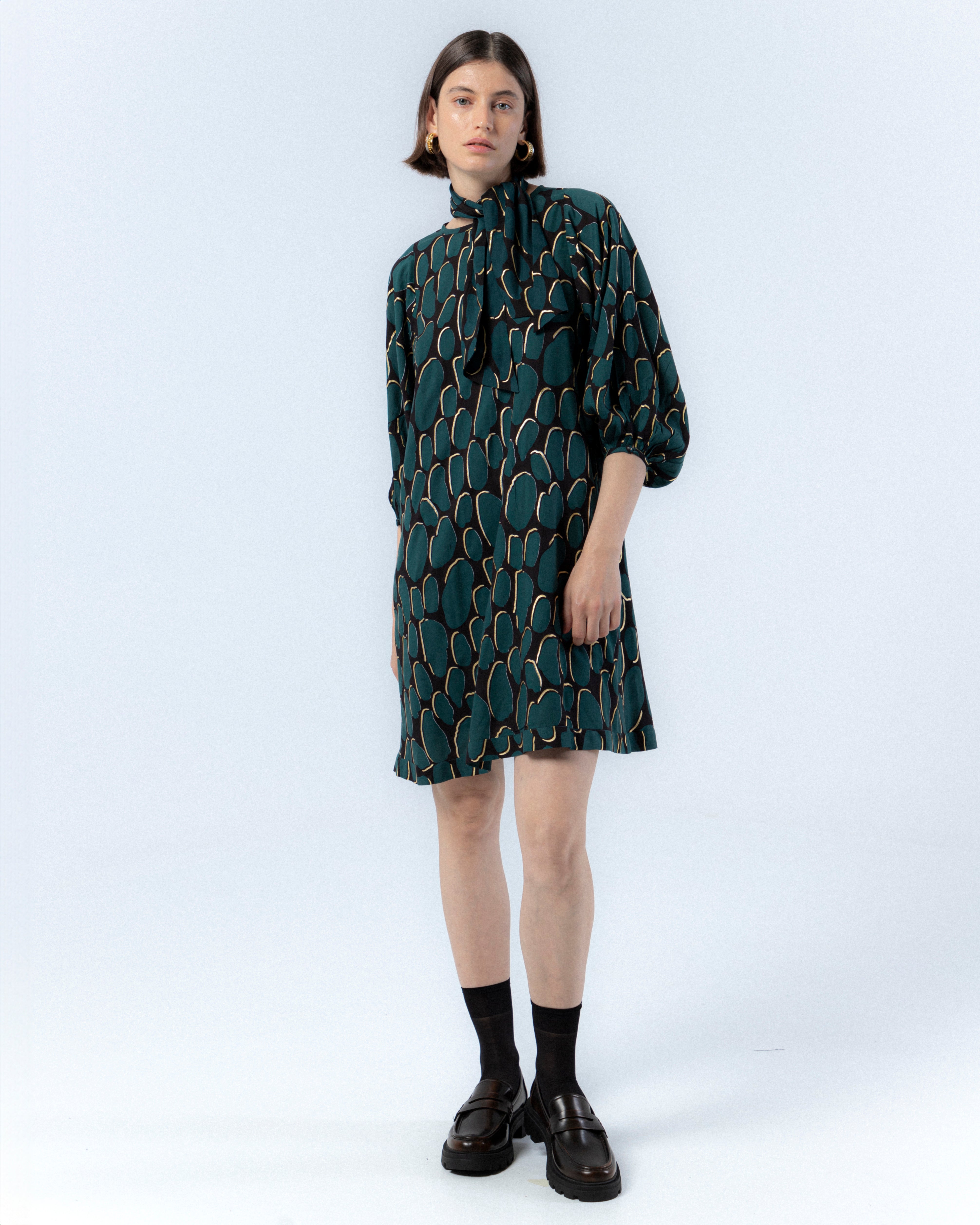 Vestido Curto com Estampado Abstrato com Detalhes de Foil Dourado Victoria Azul-índigo-1