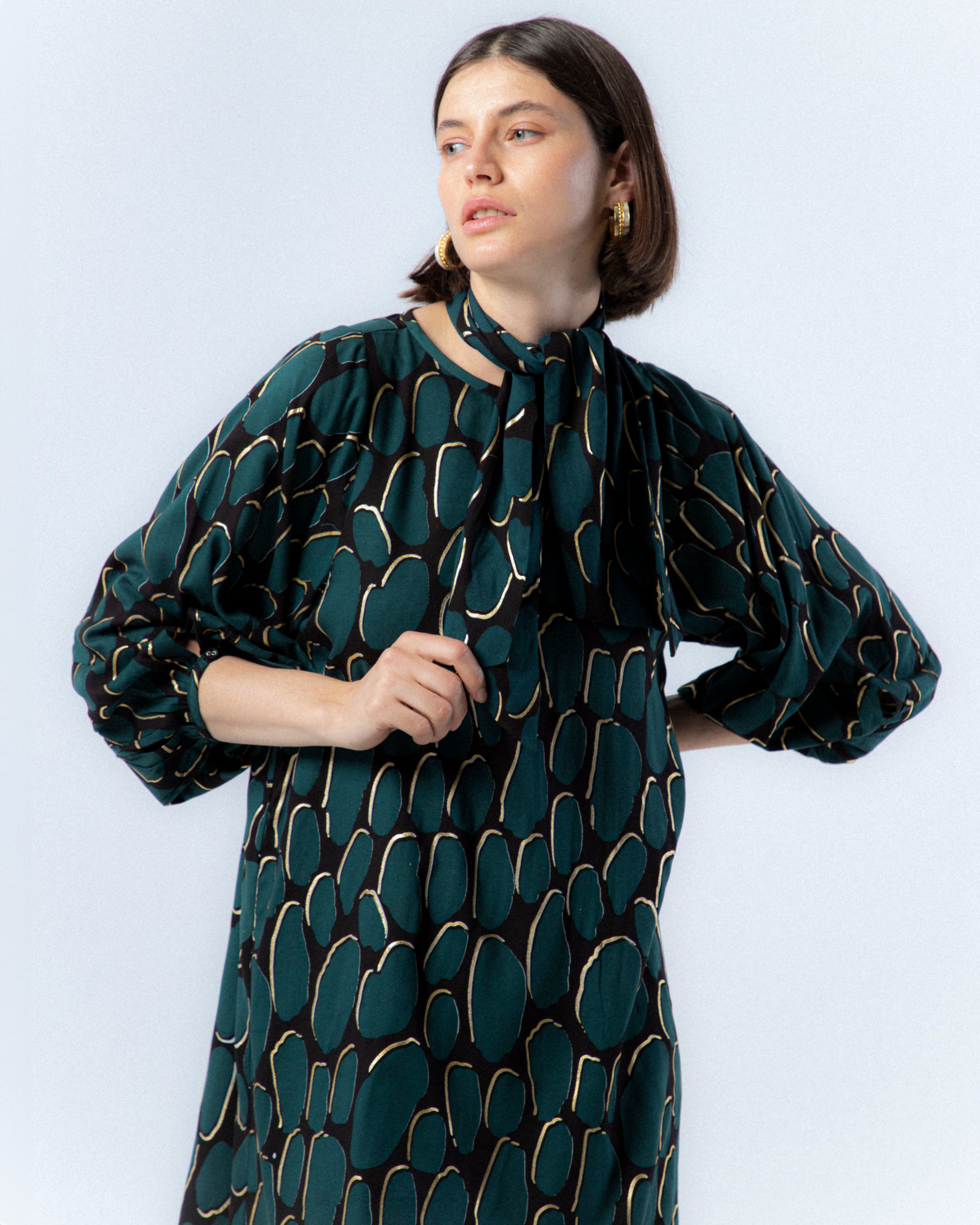 Vestido Curto com Estampado Abstrato com Detalhes de Foil Dourado Victoria Azul-índigo-3