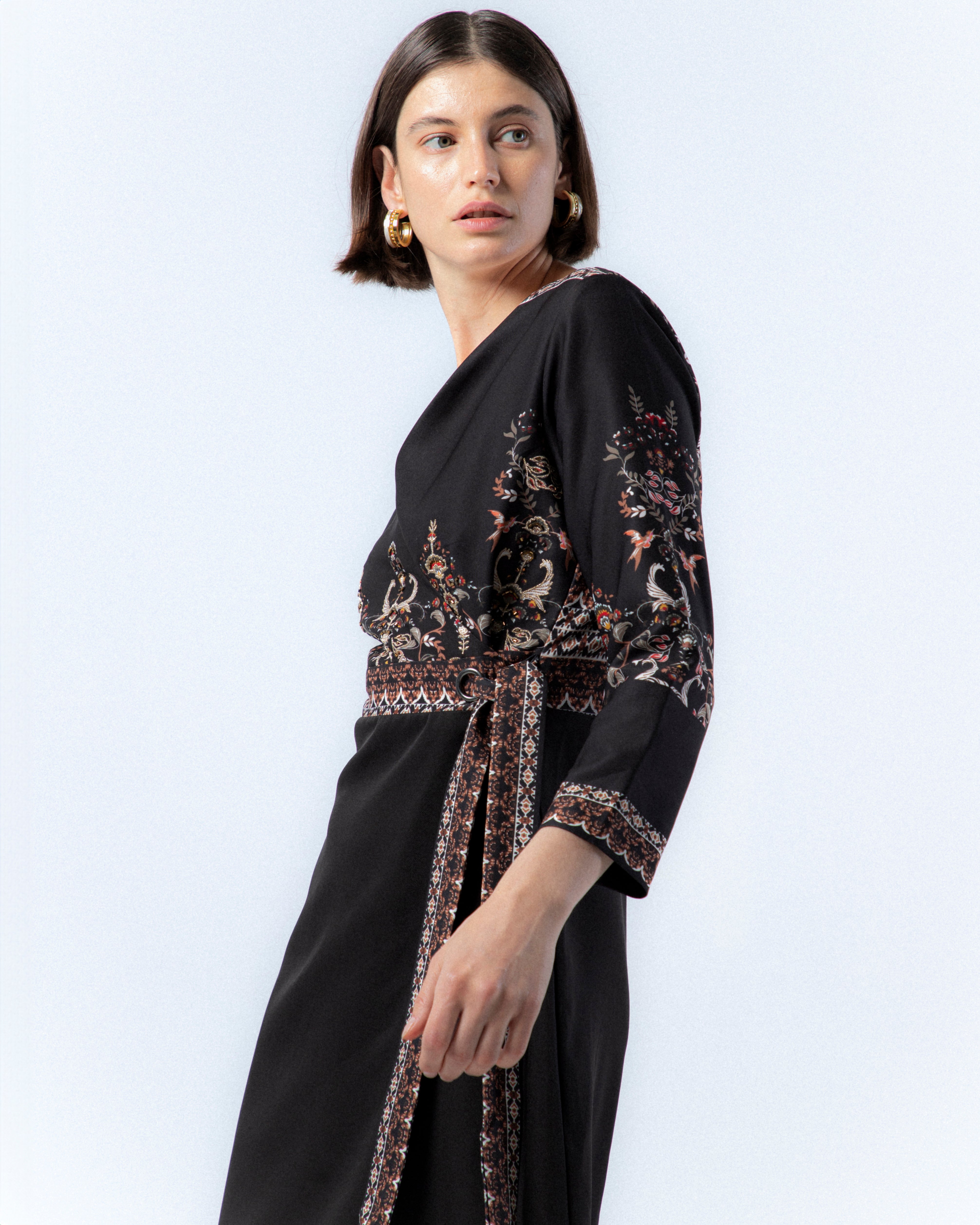 Vestido Midi Cruzado com Manga Abaixo do Cotovelo Loreto Preto-3
