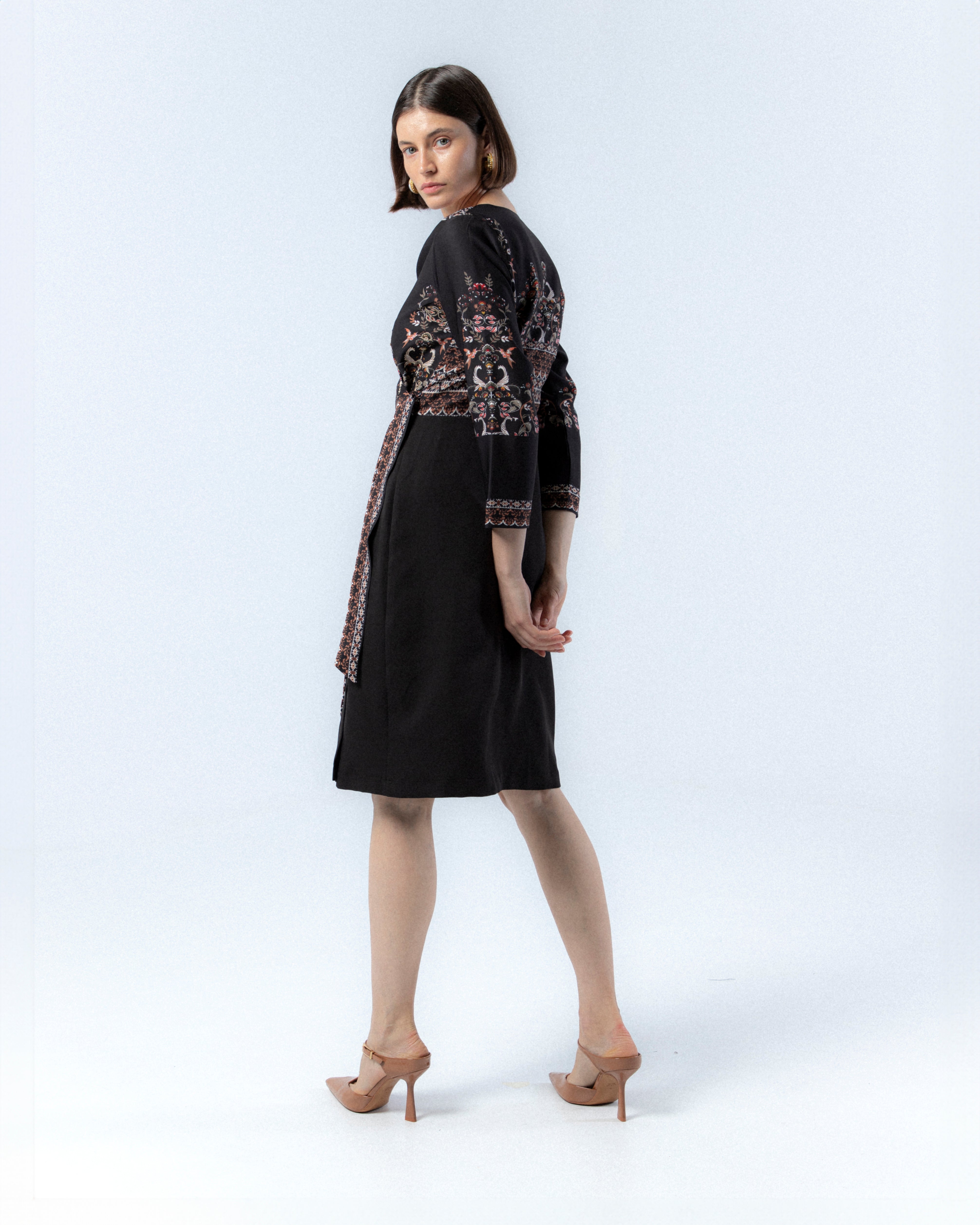 Vestido Midi Cruzado com Manga Abaixo do Cotovelo Loreto Preto-4