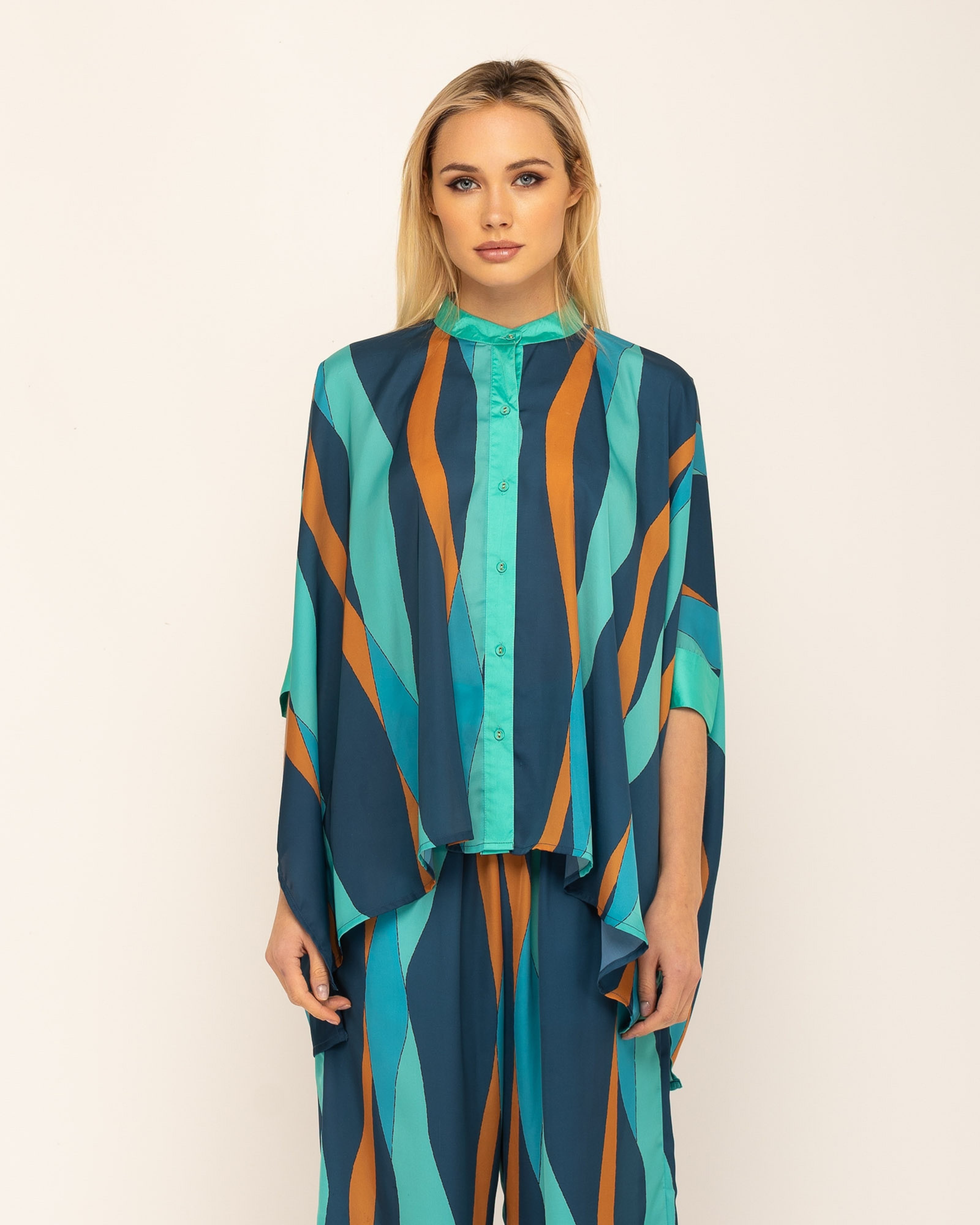 Blusa Folgada com Gola Redonda e Manga 3/4 Azul / Verde-2