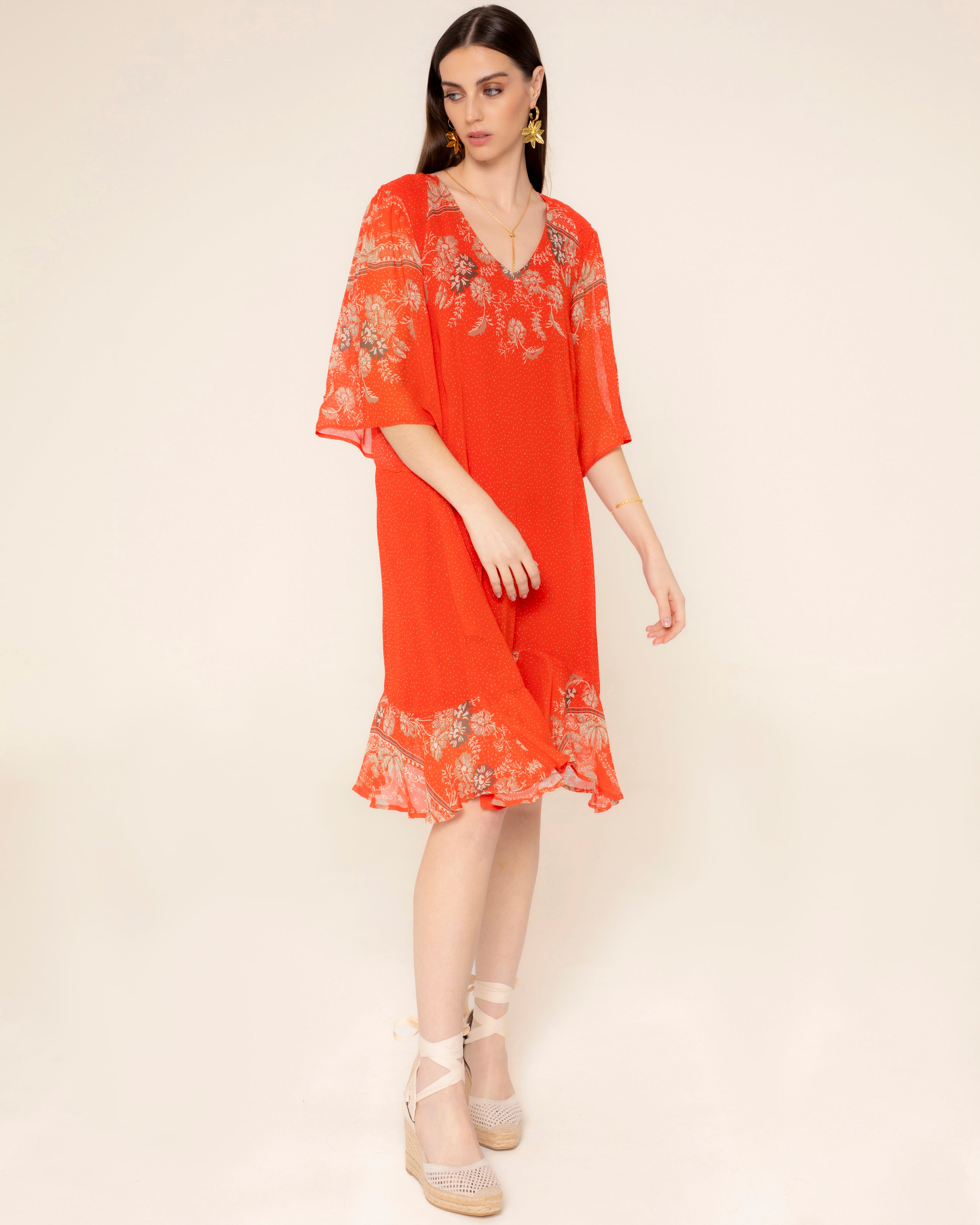 Vestido Curto com Decote em V e Estampado de Flores Vermelho-1