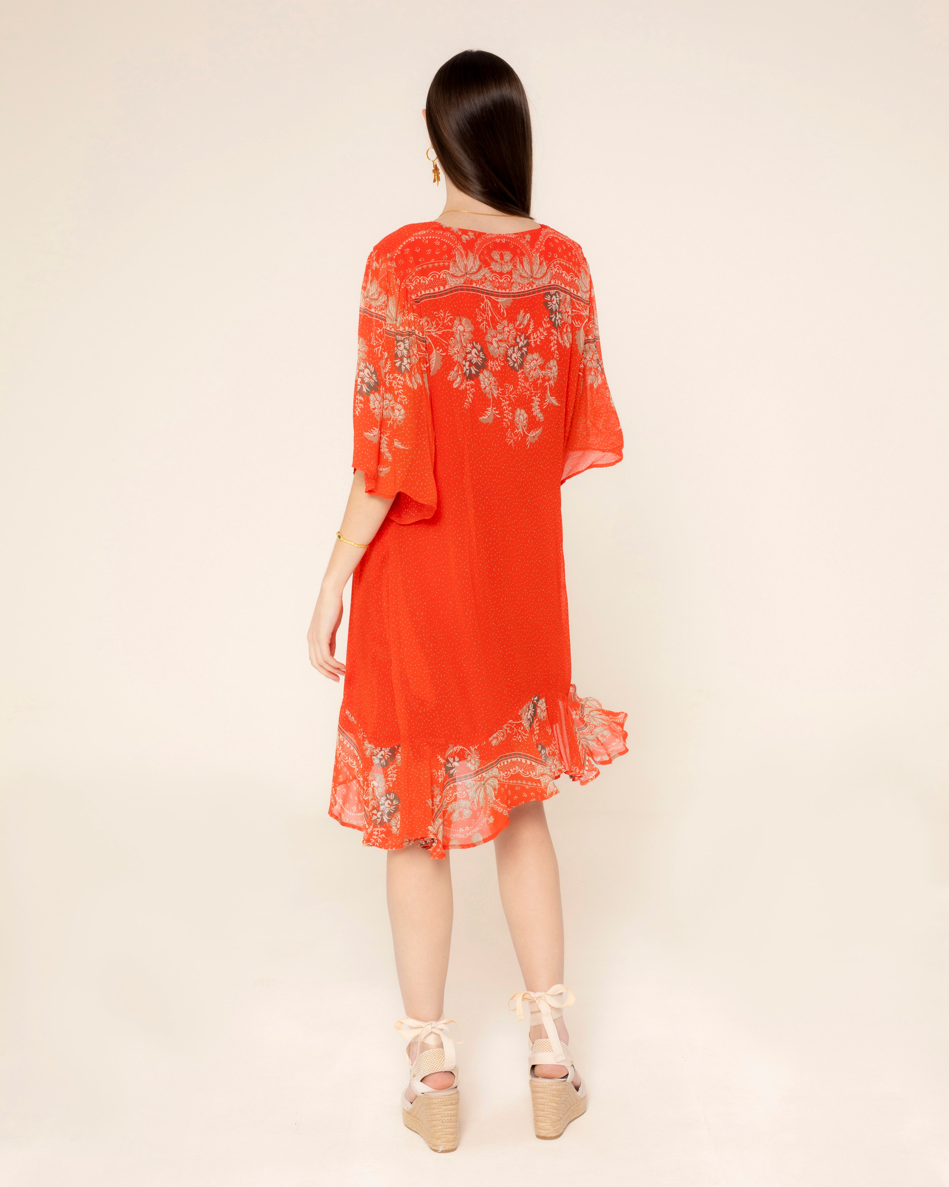 Vestido Curto com Decote em V e Estampado de Flores Vermelho-4