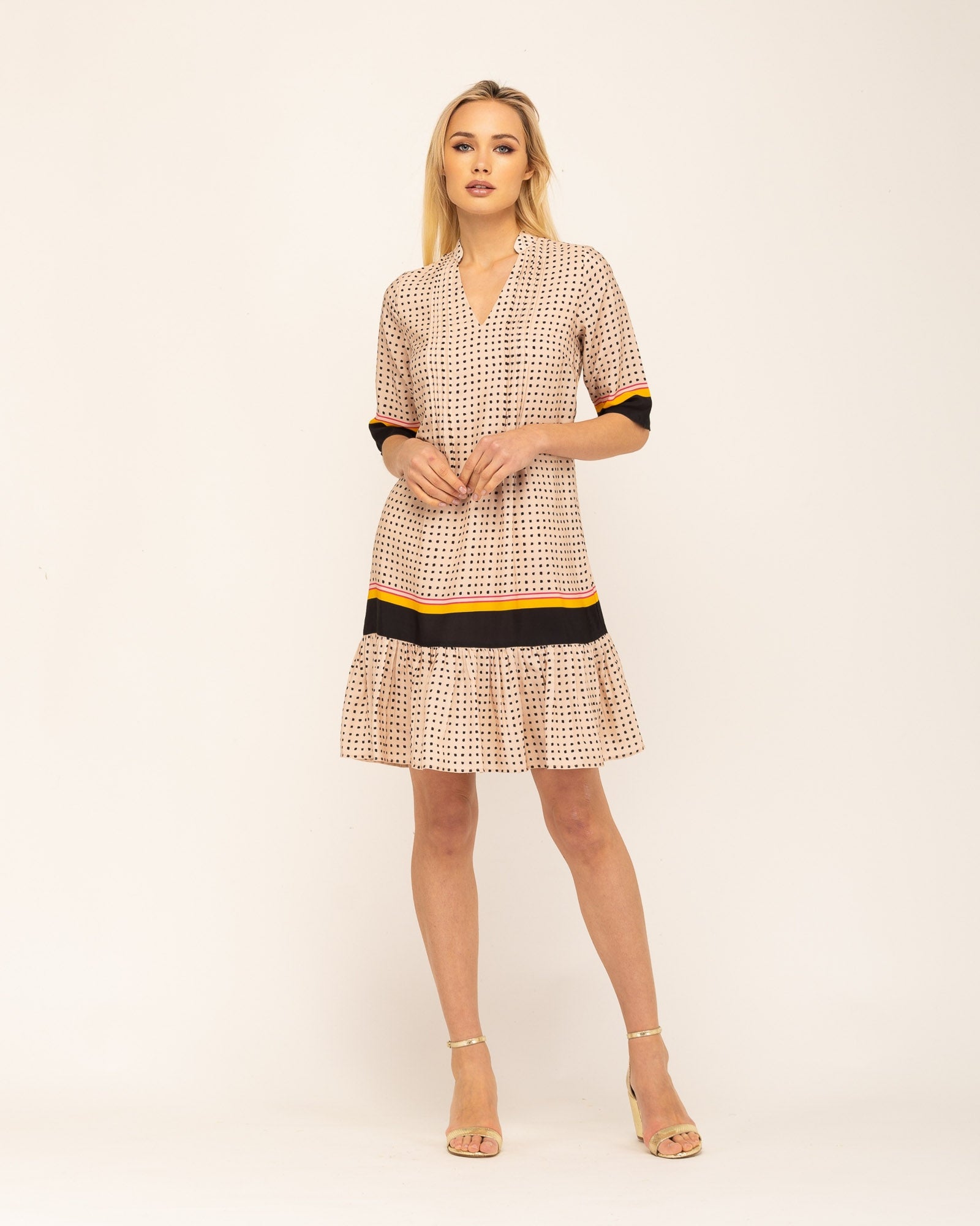 Vestido Curto Acetinado com Bolinhas Roma Bege-2