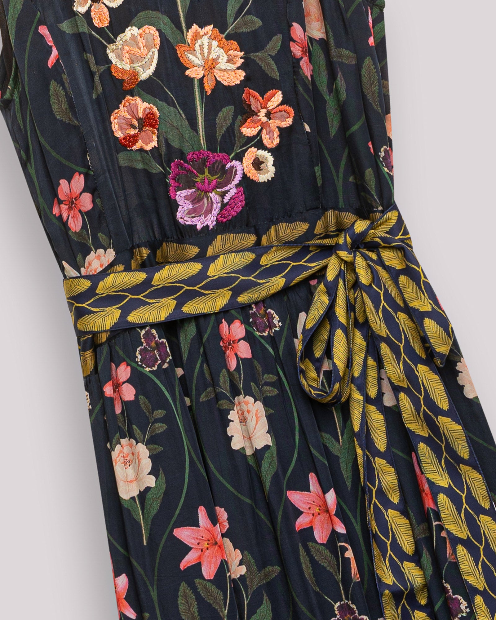 Vestido Comprido Estampado Bouquet Preto-6