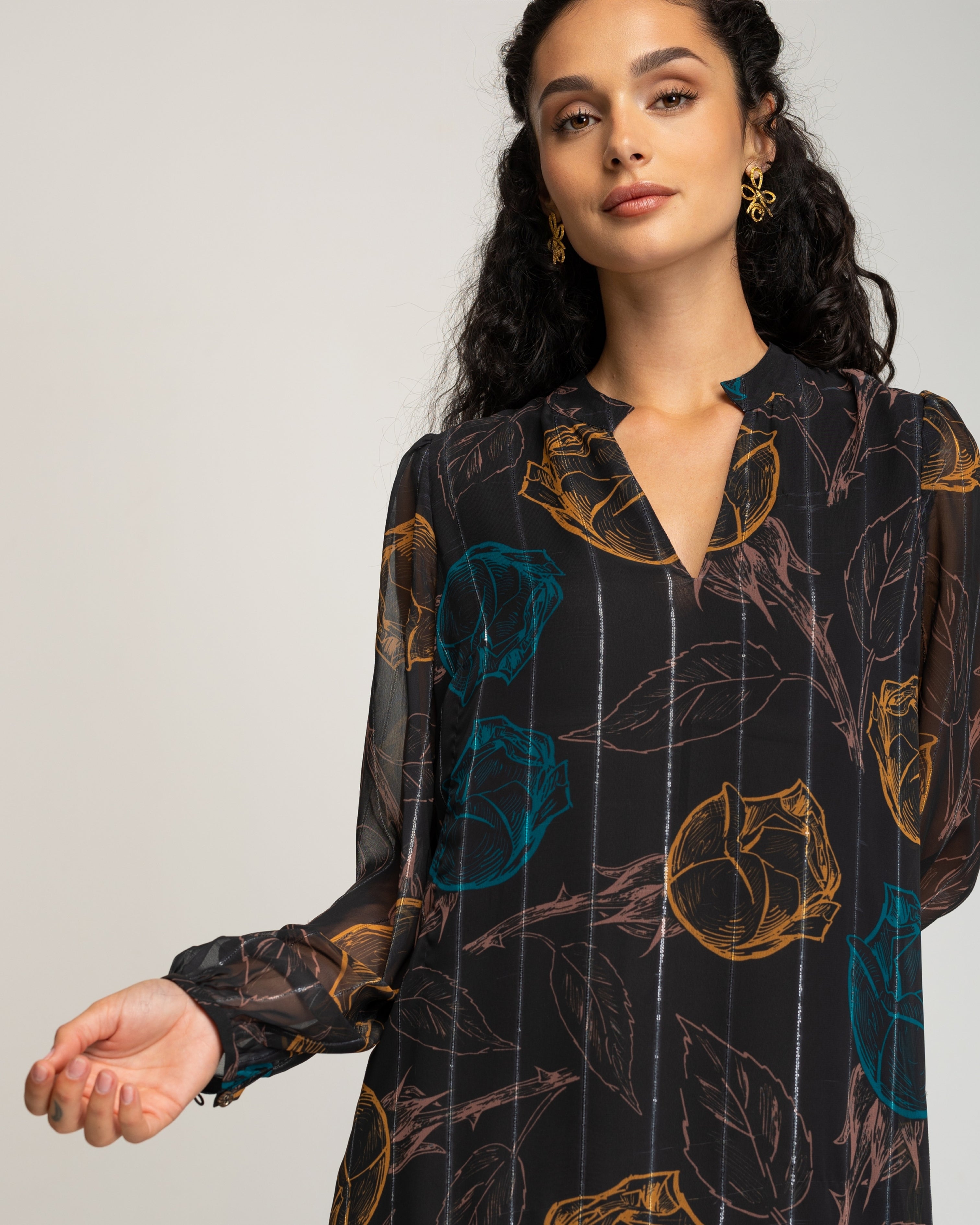 Vestido Curto com Estampado de Flores de Manga Comprida Preto-6
