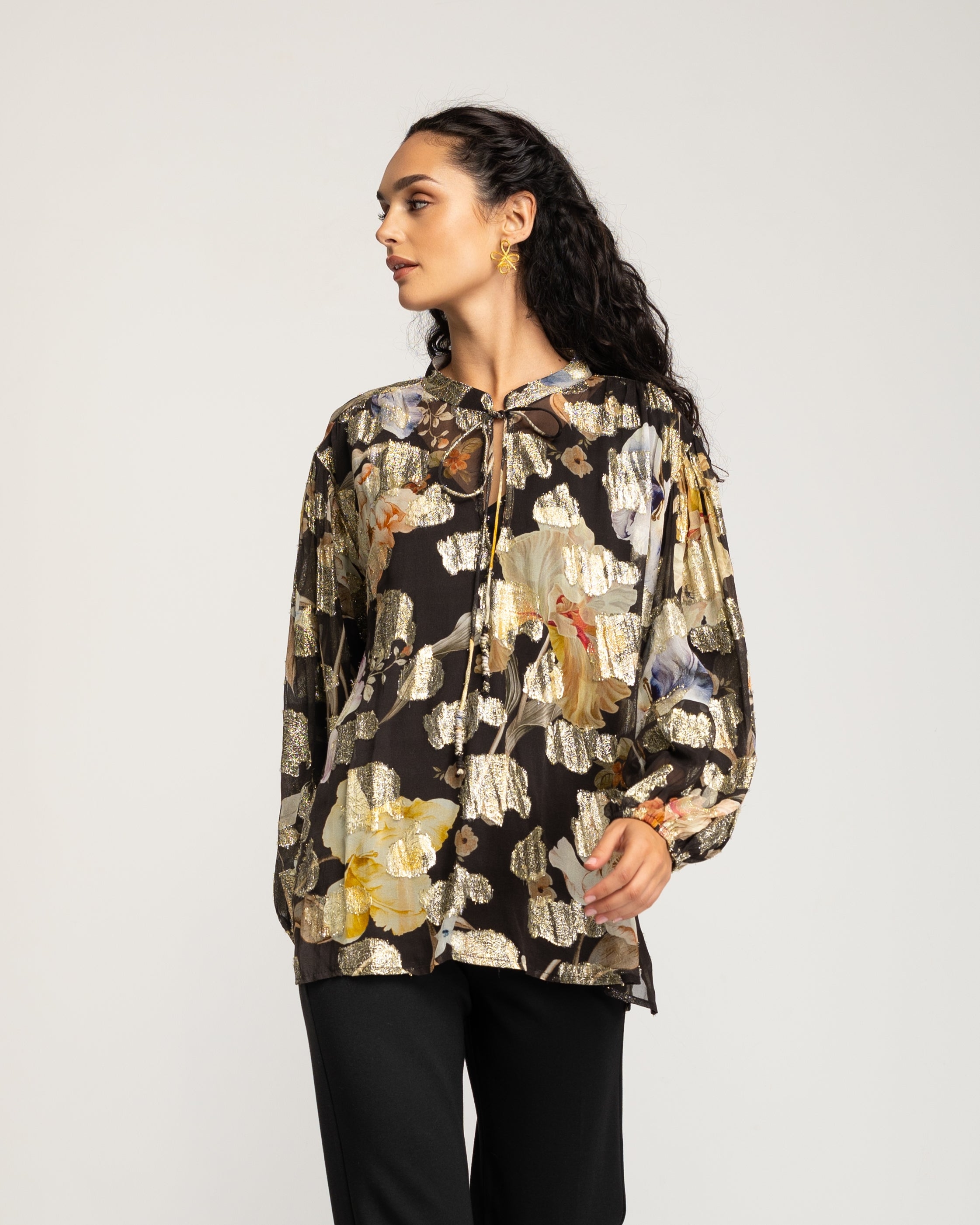 Blusa de Manga Franzida e Estampado de Flores Preto-3
