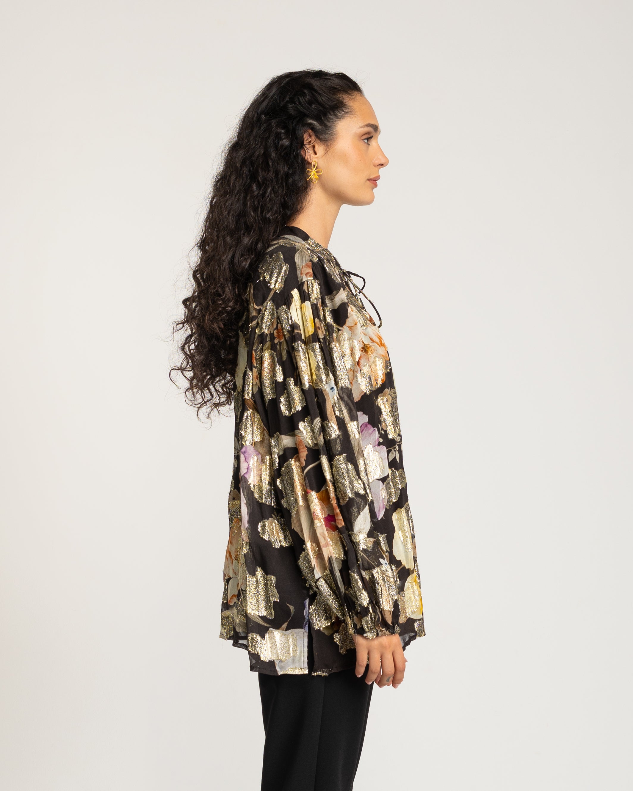 Blusa de Manga Franzida e Estampado de Flores Preto-4