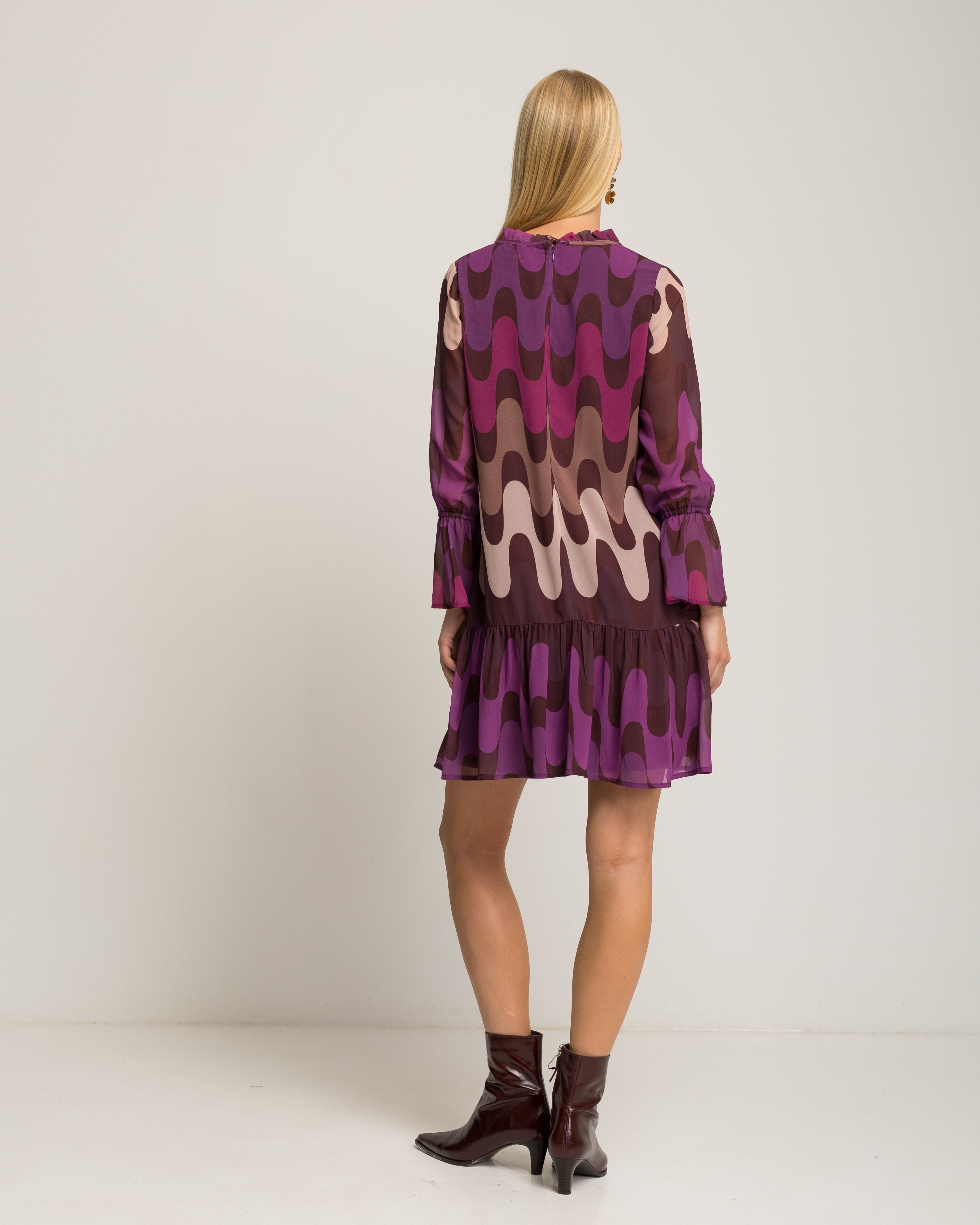 Vestido Curto com Manga 3/4 Ornamental Roxo-4