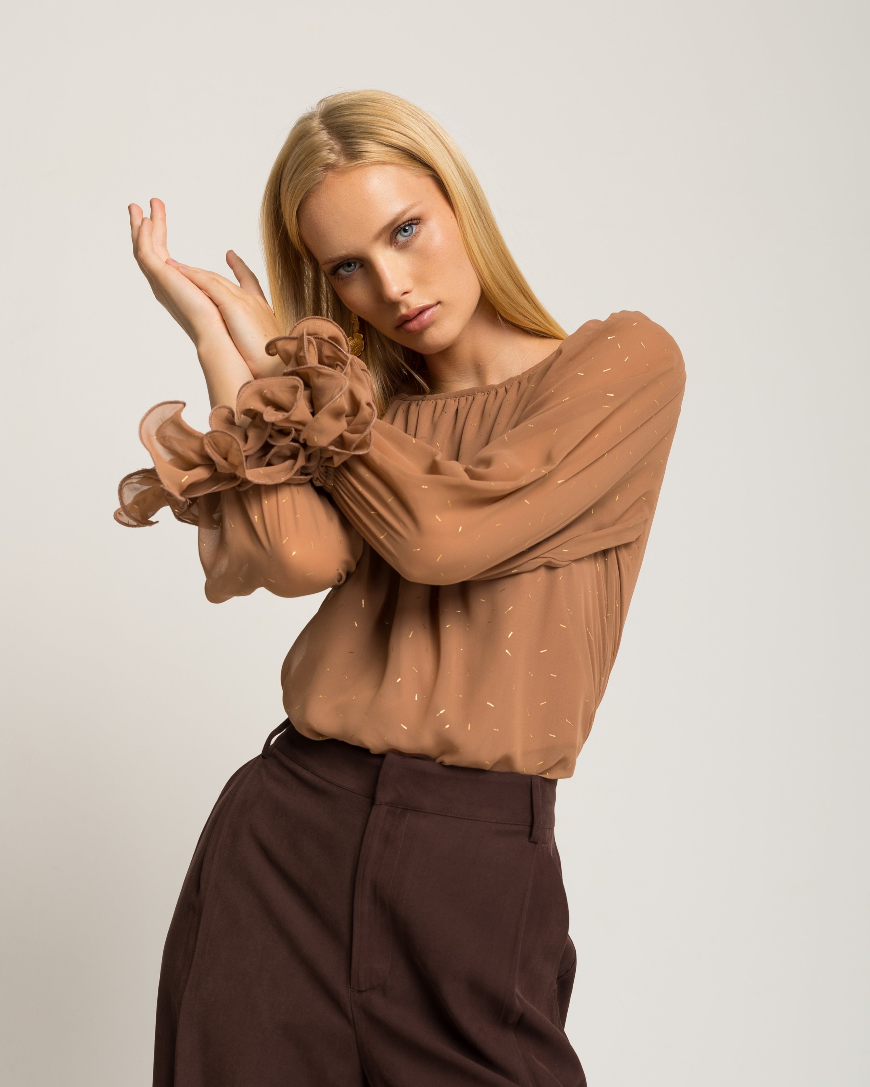 Blusa de Manga Comprida com Folhos nos Punhos Areia-1