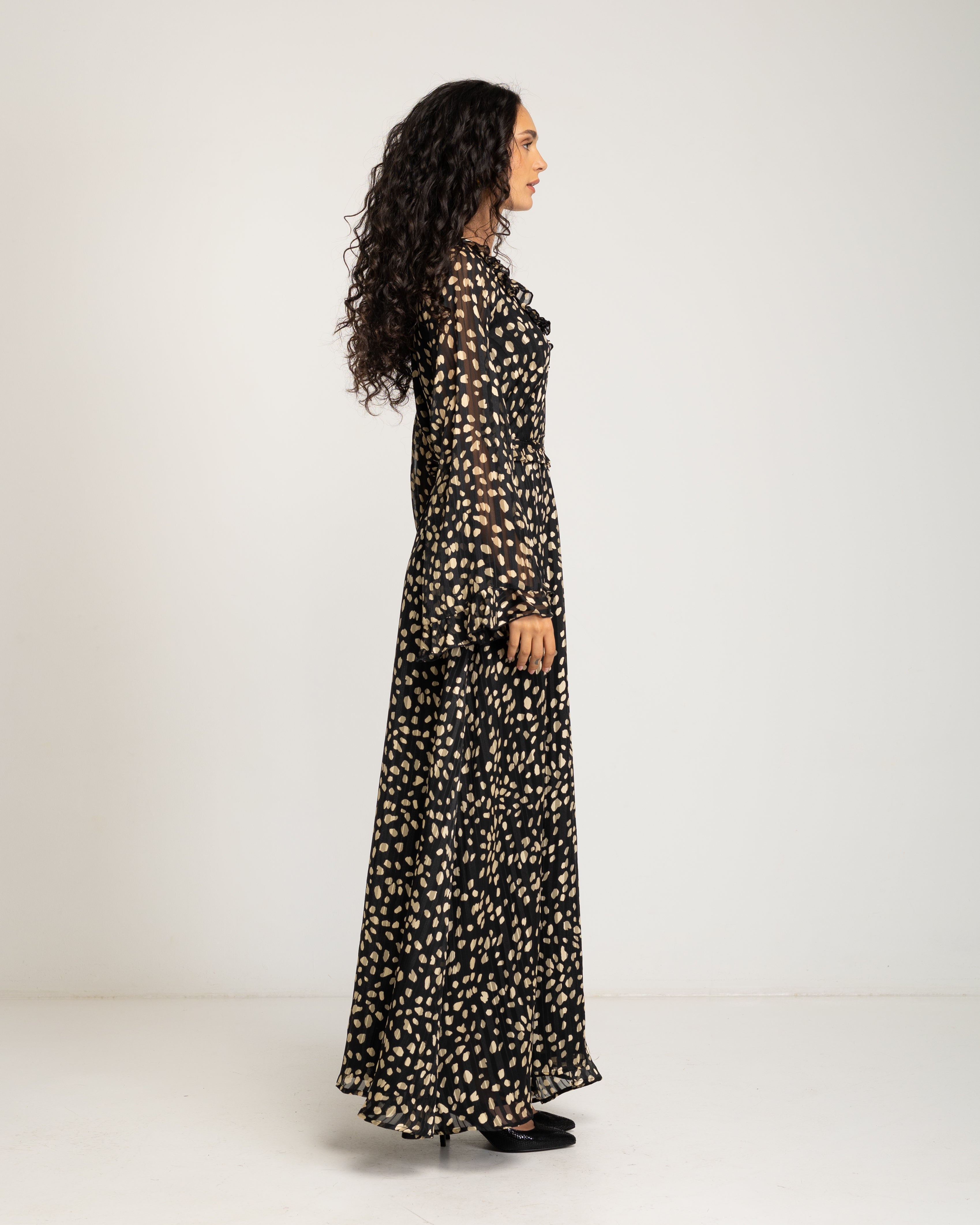 Vestido Comprido Preto com Folhos no Decote Preto-3