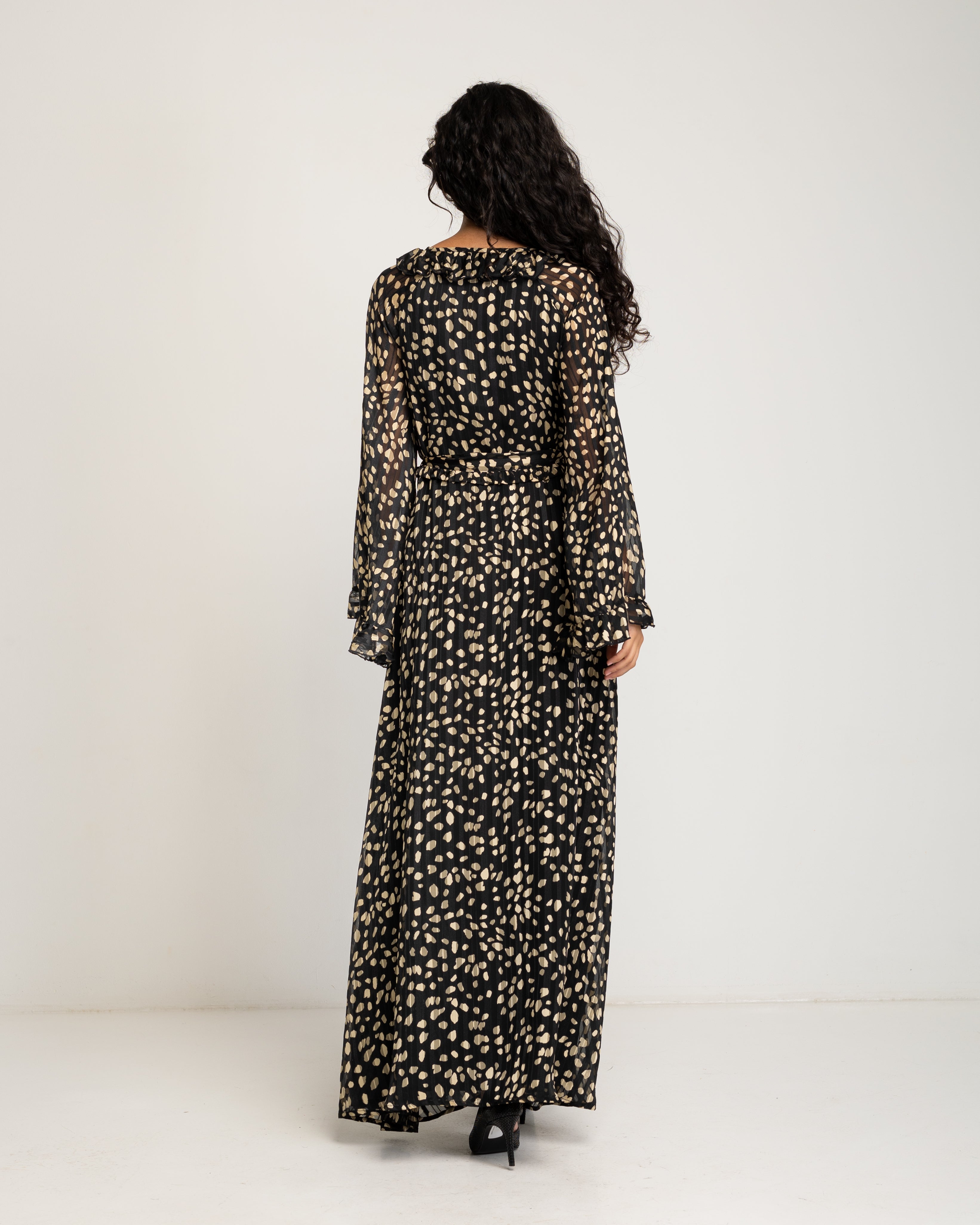 Vestido Comprido Preto com Folhos no Decote Preto-4