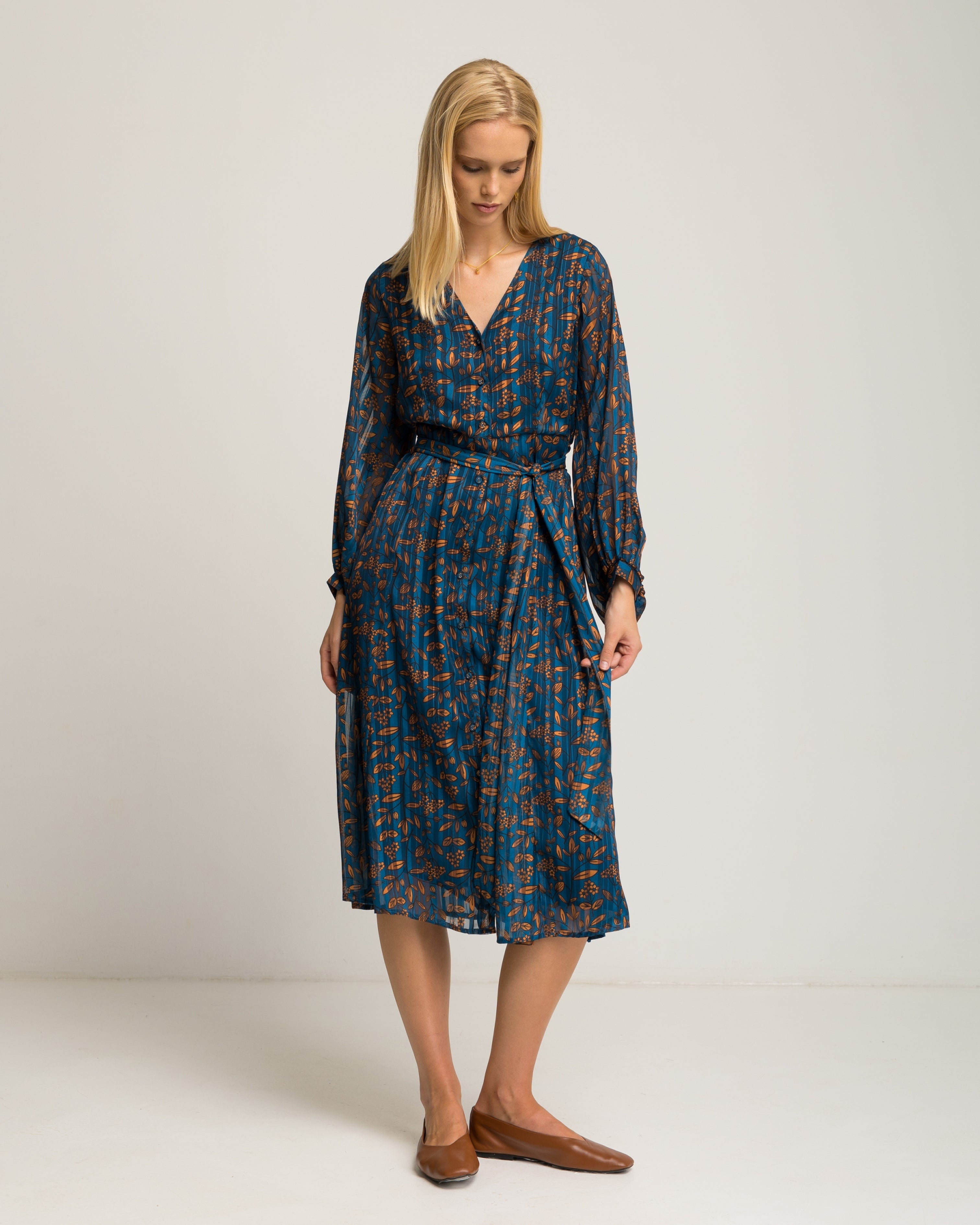 Vestido Midi Azul com Detalhes em Laranja Azul-2