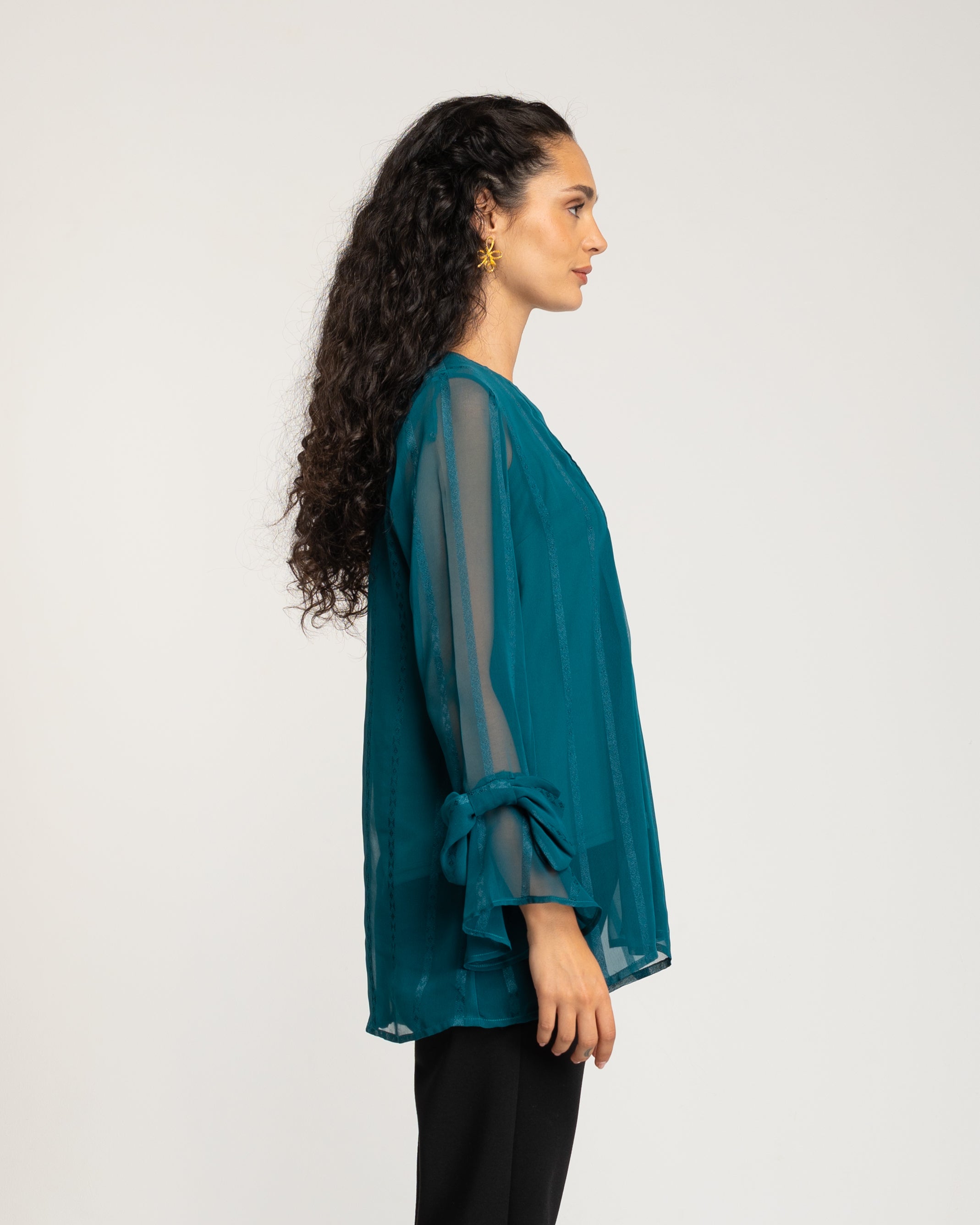Blusa Turquesa com Detalhes de Folhos nos Punhos Turquesa-3