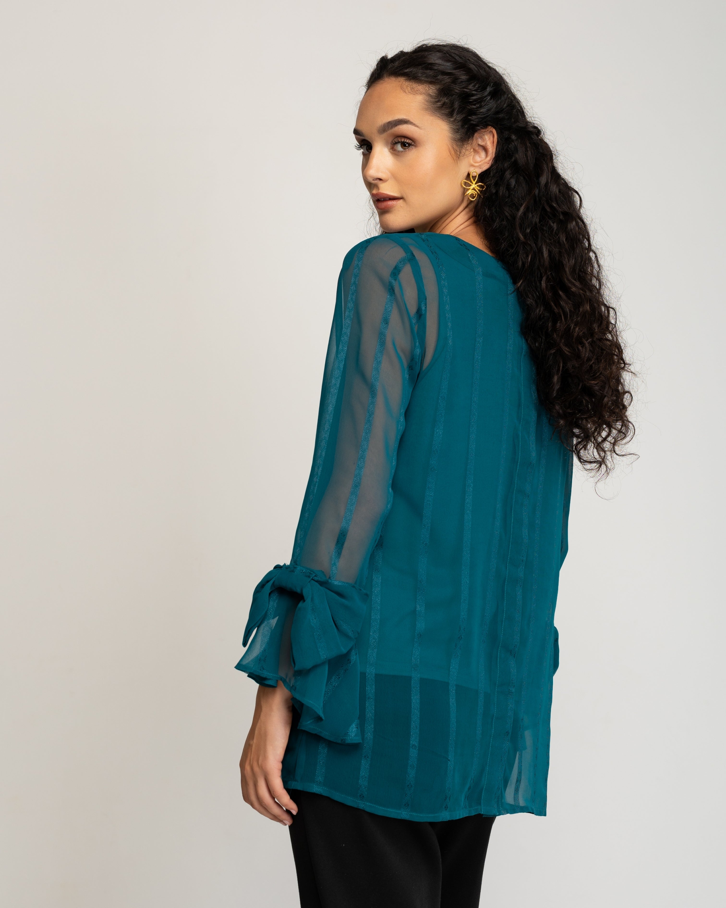Blusa Turquesa com Detalhes de Folhos nos Punhos Turquesa-6