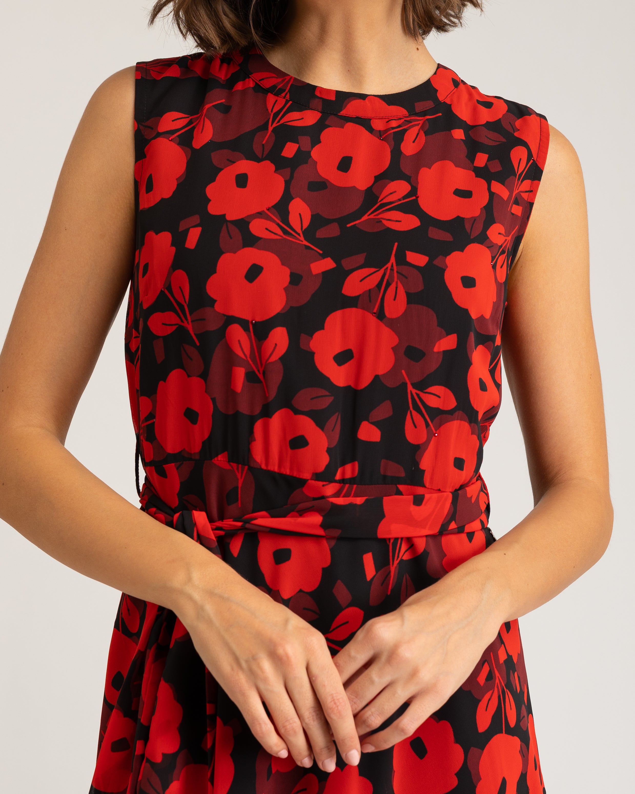 Vestido Comprido sem Mangas com Silhueta Fluida e Cinto em Conjunto Preto-6